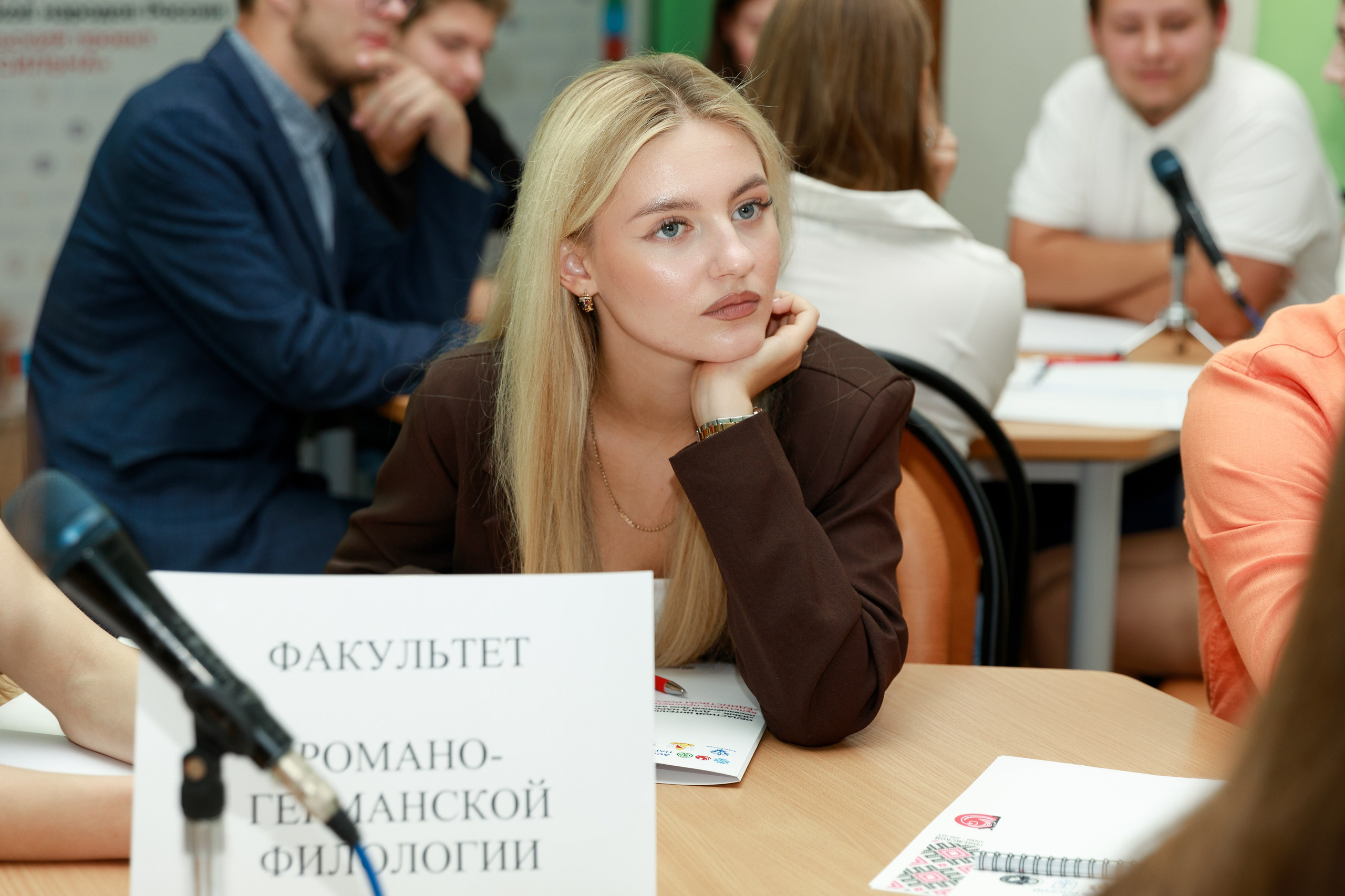 Интеллектуальный праздник «Язык — душа народа» в Никитинской библиотеке. Фотограф в Воронеже Галина Фурсова
