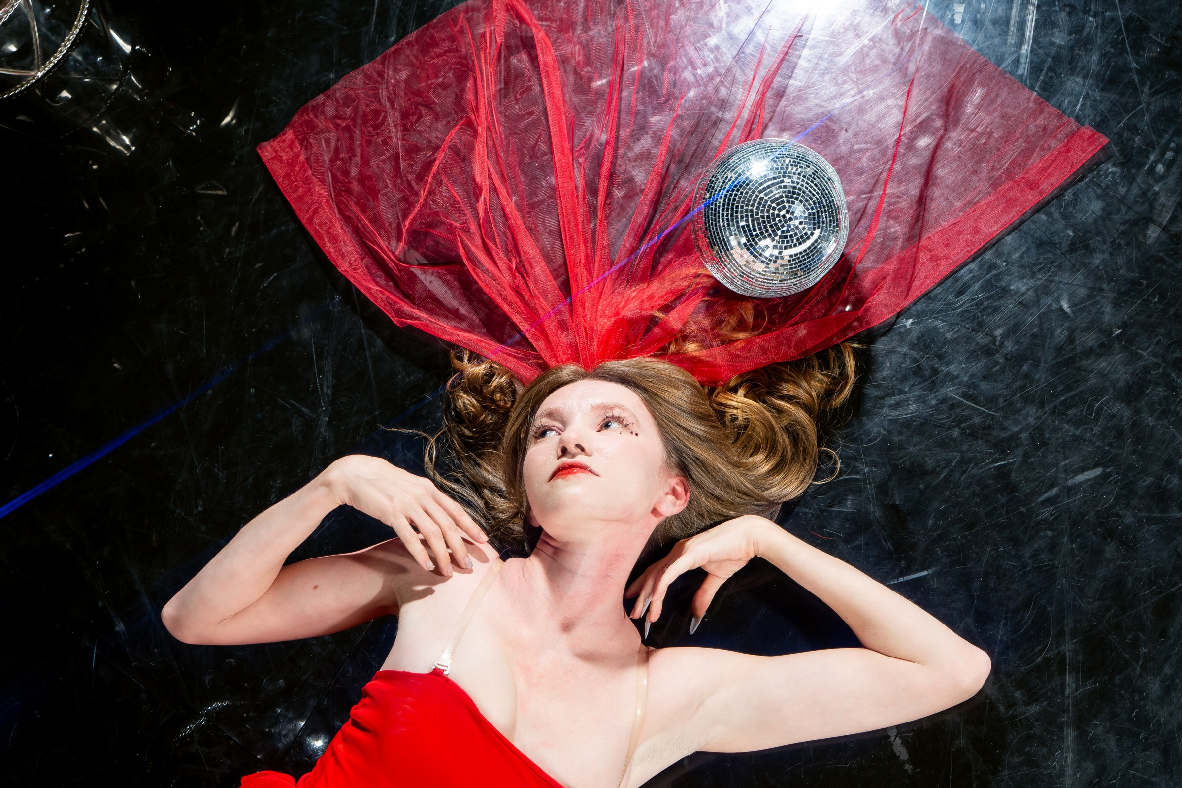 Полина и Даша. IN RED. Портретный фотограф в Санкт-Петербурге Александр Быстрицкий