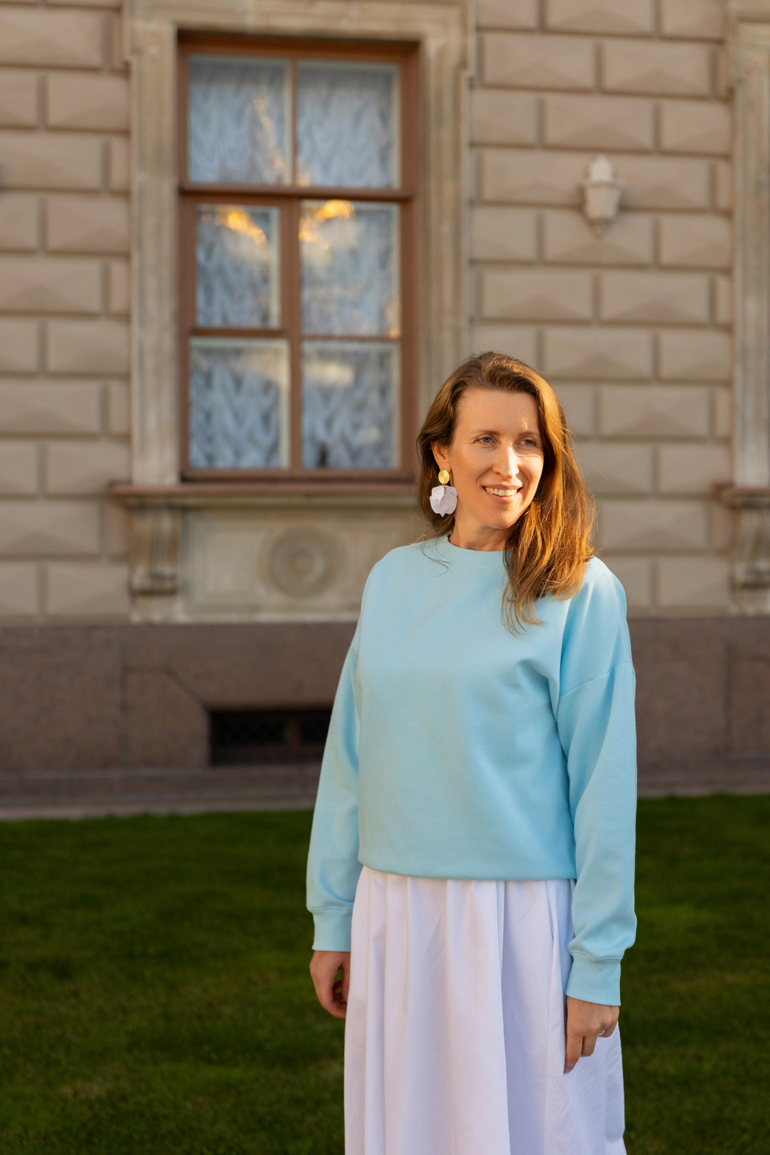 Фотопрогулка в центре с букетом красных роз. Семейный и свадебный фотограф в Санкт-Петербурге Татьяна Швыкова