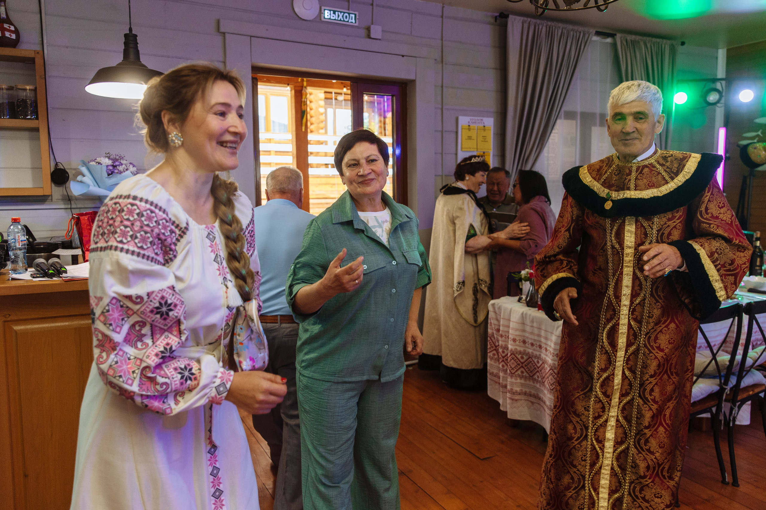 «Иван Васильевич меняет профессию» Юбилей. Свадебный и семейный фотограф в Улан-Удэ
