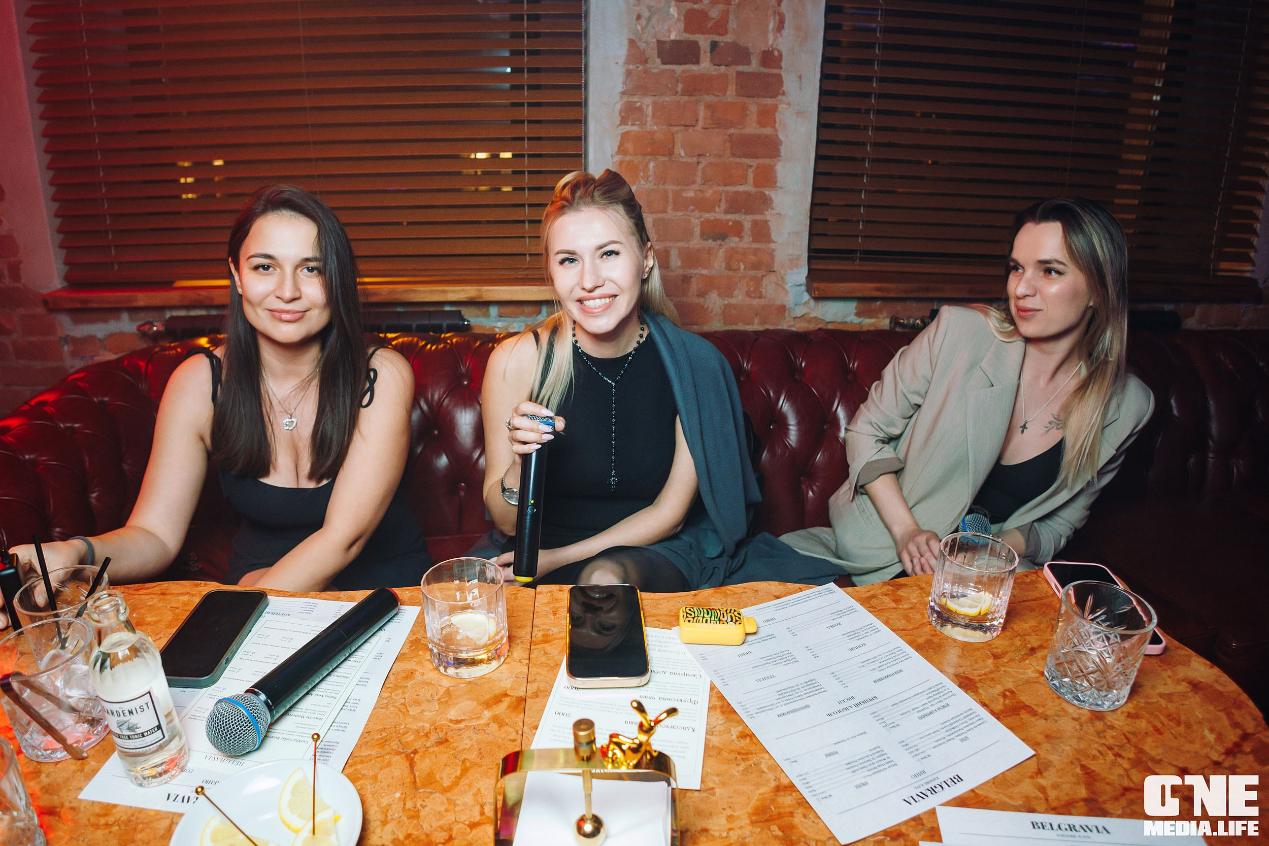 Пятница в Белгравии. One Media Life: фоторепортажи, фотоотчеты с мероприятий и заведений