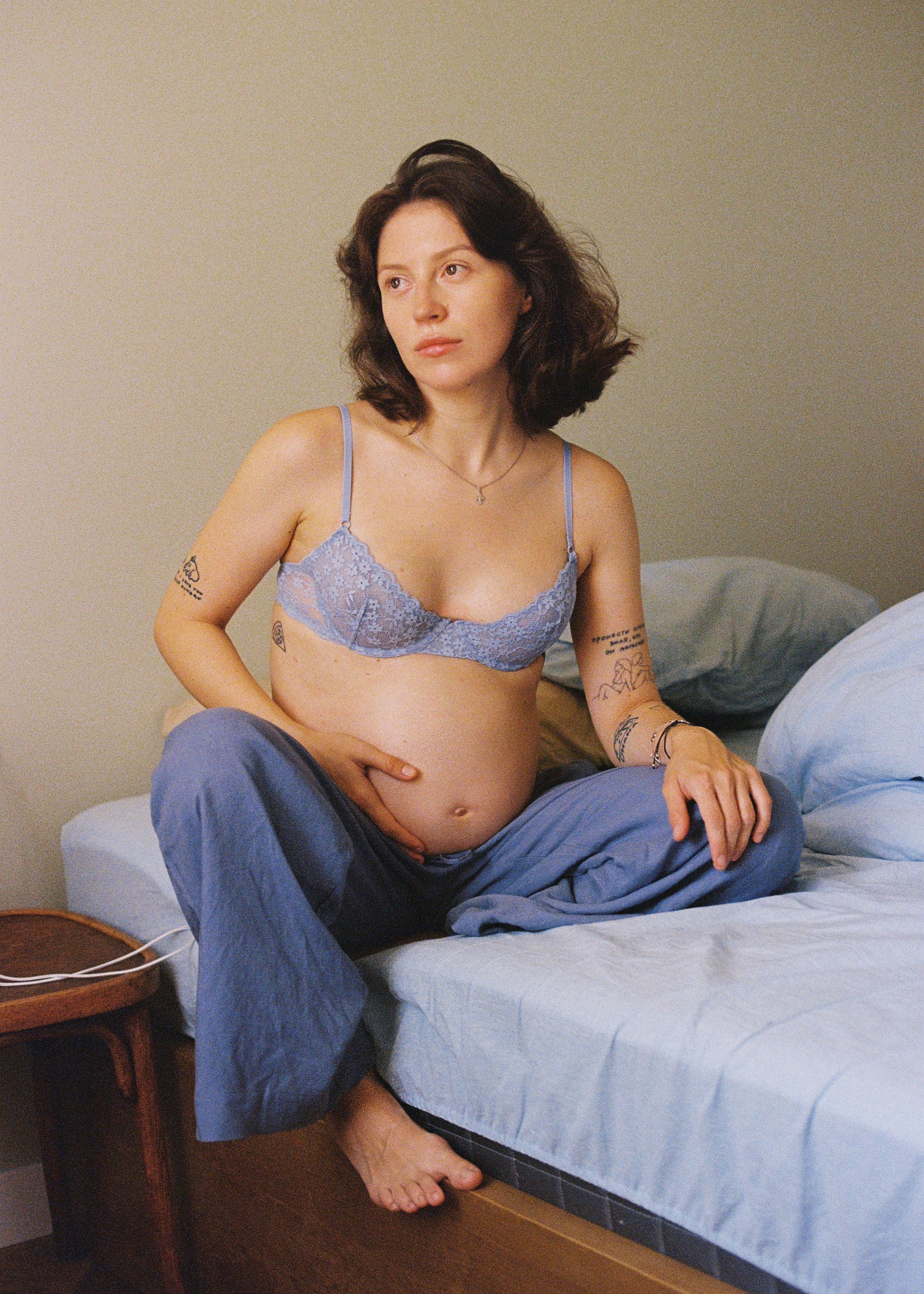 At Alina's home. Film & digital photographer. Ufa. Kamilla Ishmaeva