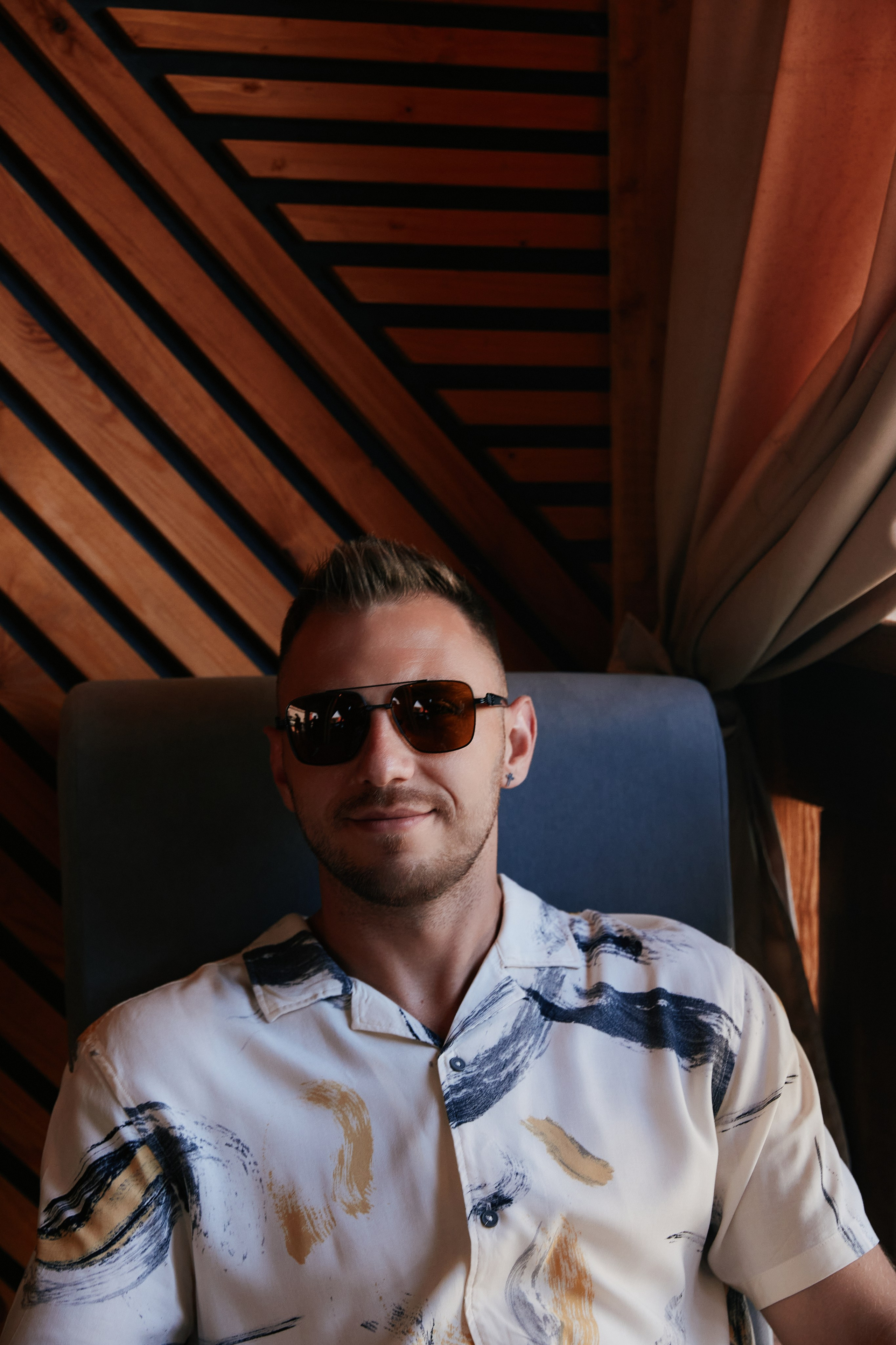 HOLIDAY IN AVRORA ROOM 10.08. Свадебный репортажный фотограф краснодар максим дремов дрёмов фотосессия студия цена