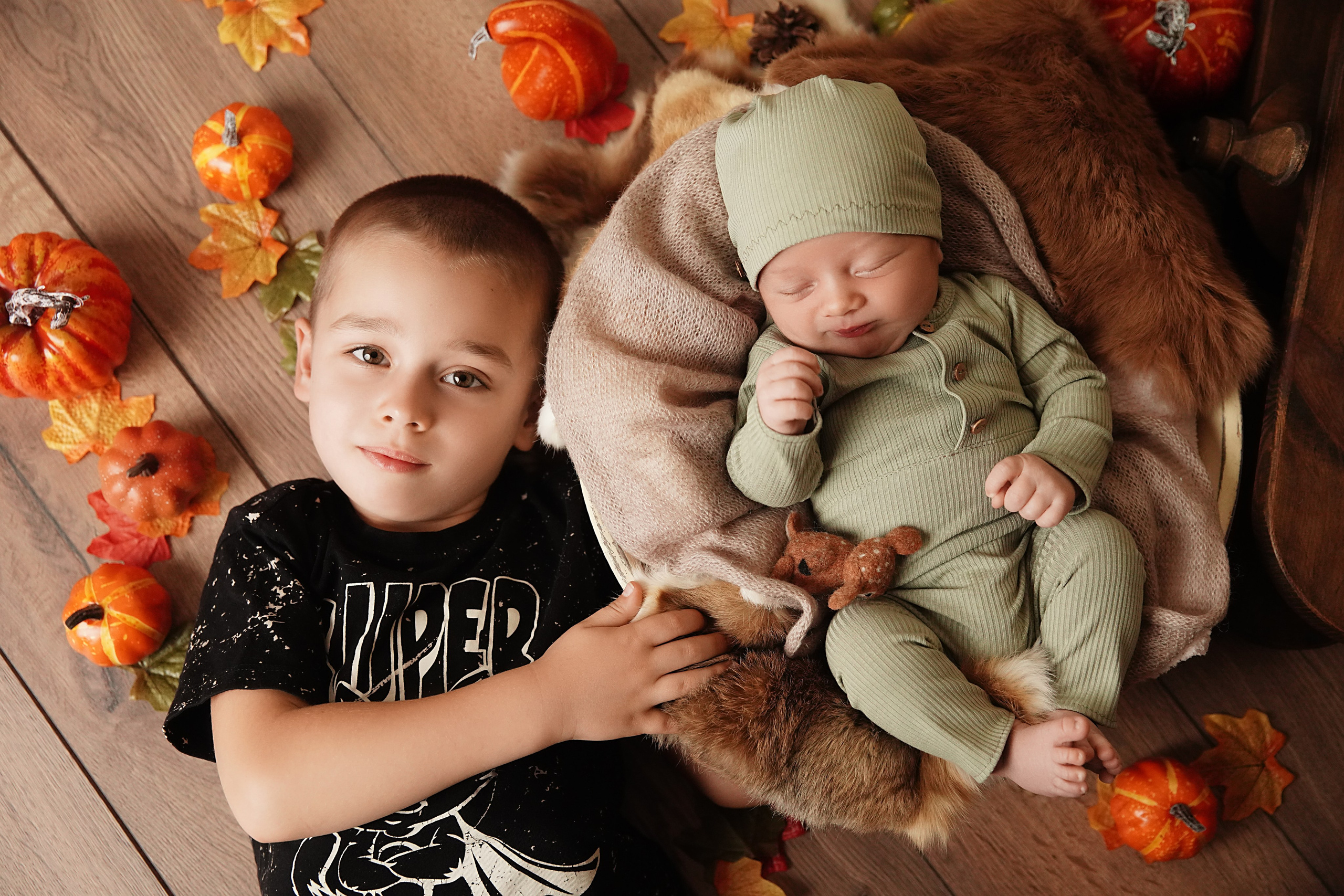 Мальчики. Фотограф новорожденных. Семейный и детский фотограф в городе Сургуте