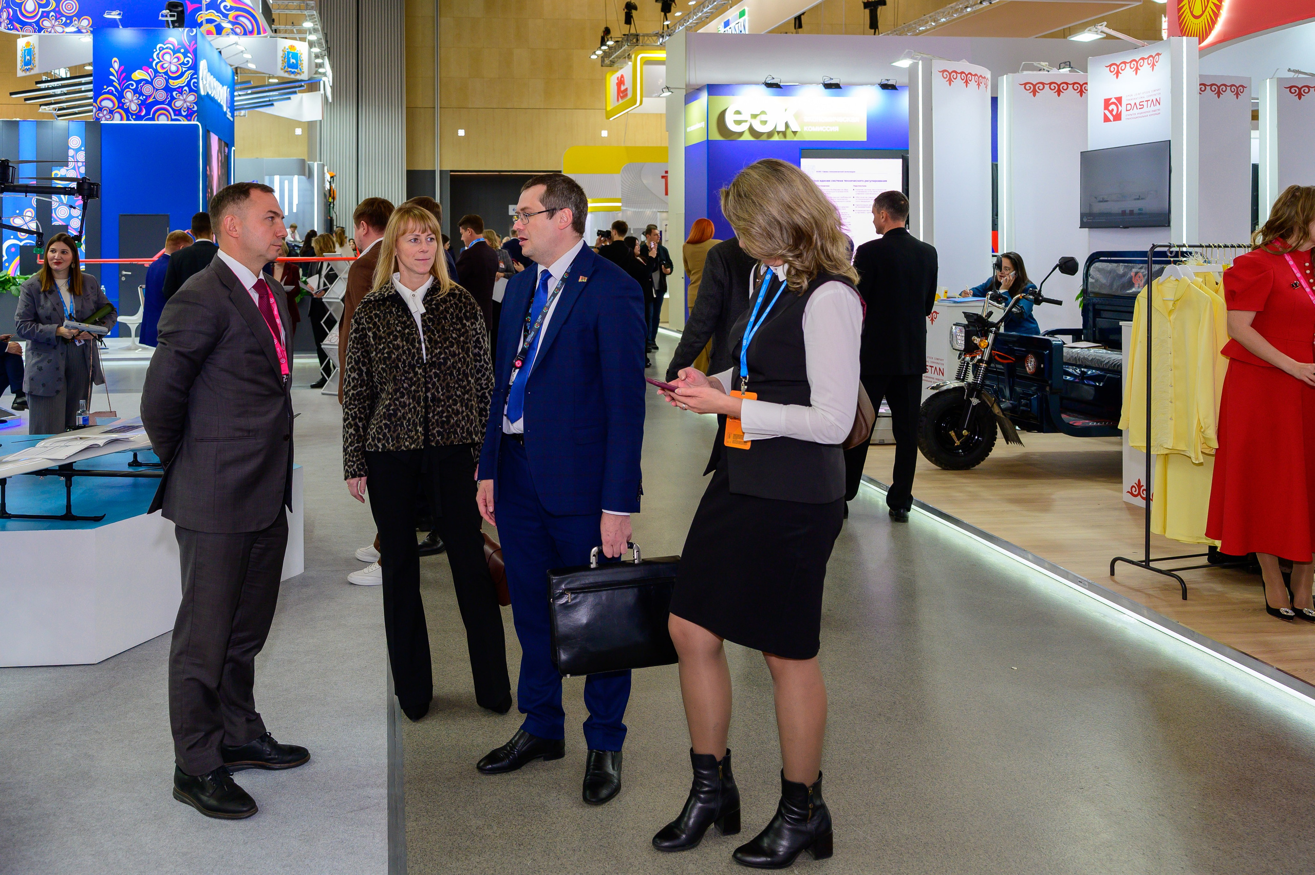 BigindustrialweekBelarus. Фотоуслуги, услуги фотографа, фотографирование важных событий