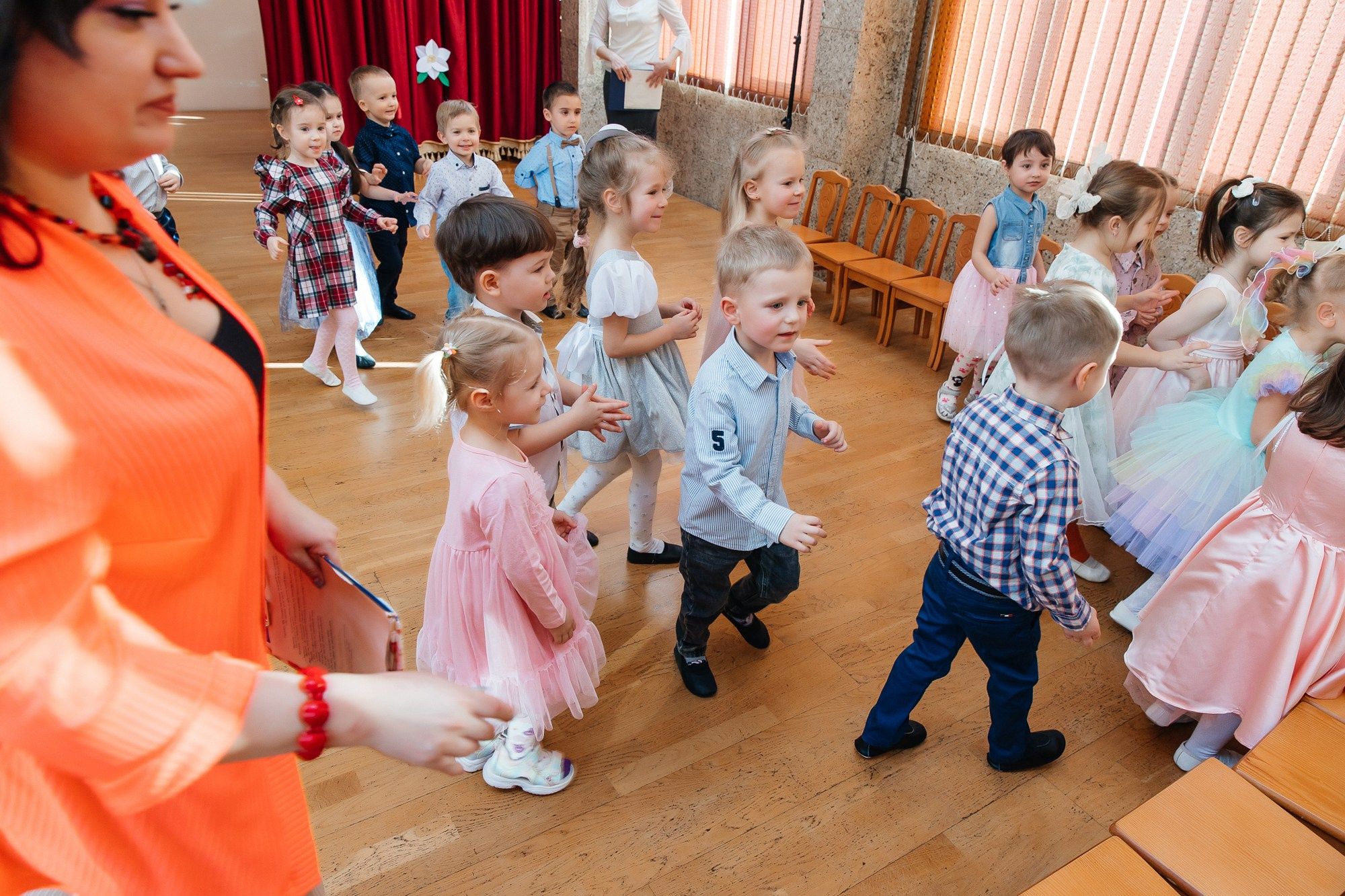 Детский сад № 93 — Утренник (07.03.2023). Свадебный и семейный фотограф Крамар Наталья