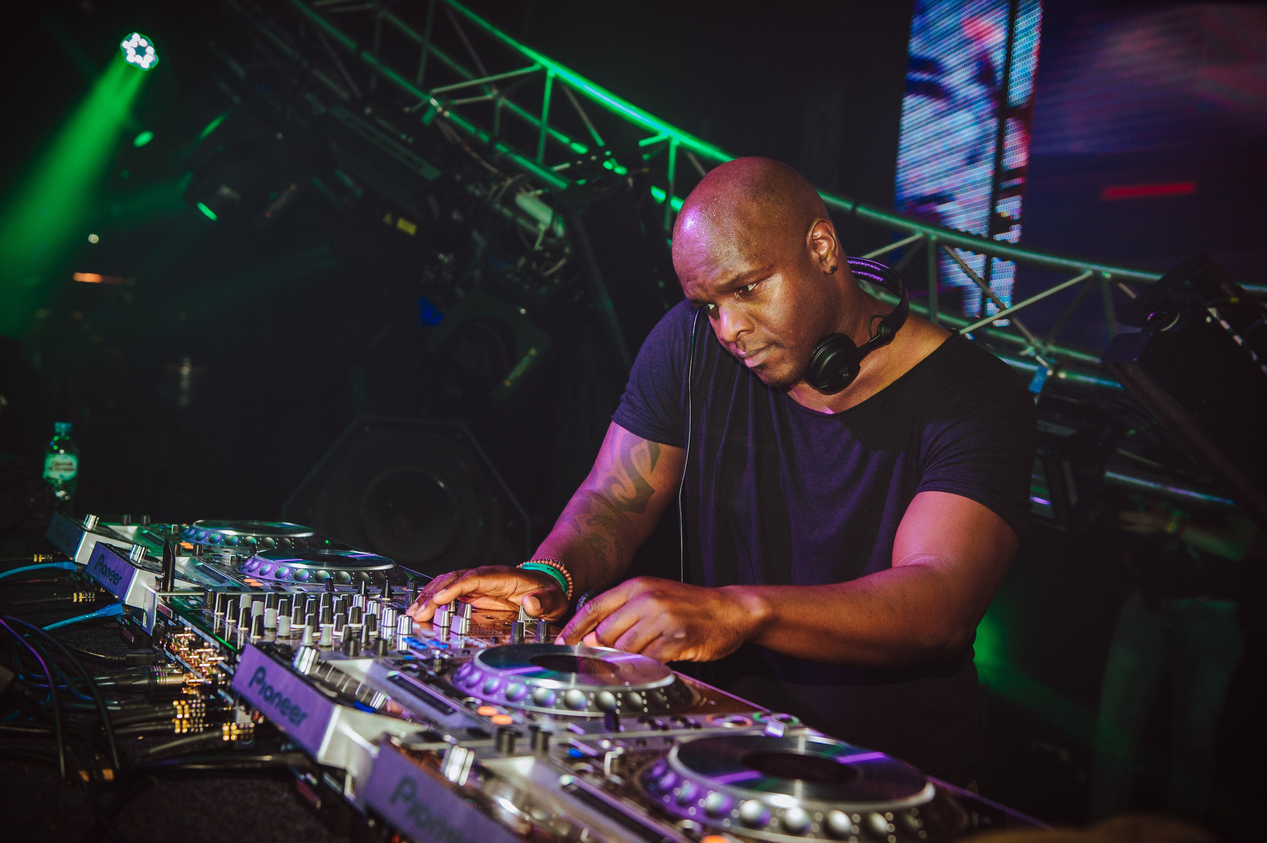 Фестиваль THE WORLD OF DRUM N BASS. РЕПОРТАЖНЫЙ И БИЗНЕС ФОТОГРАФ В МОСКВЕ, ЕГОР НИКОЛАЕВ