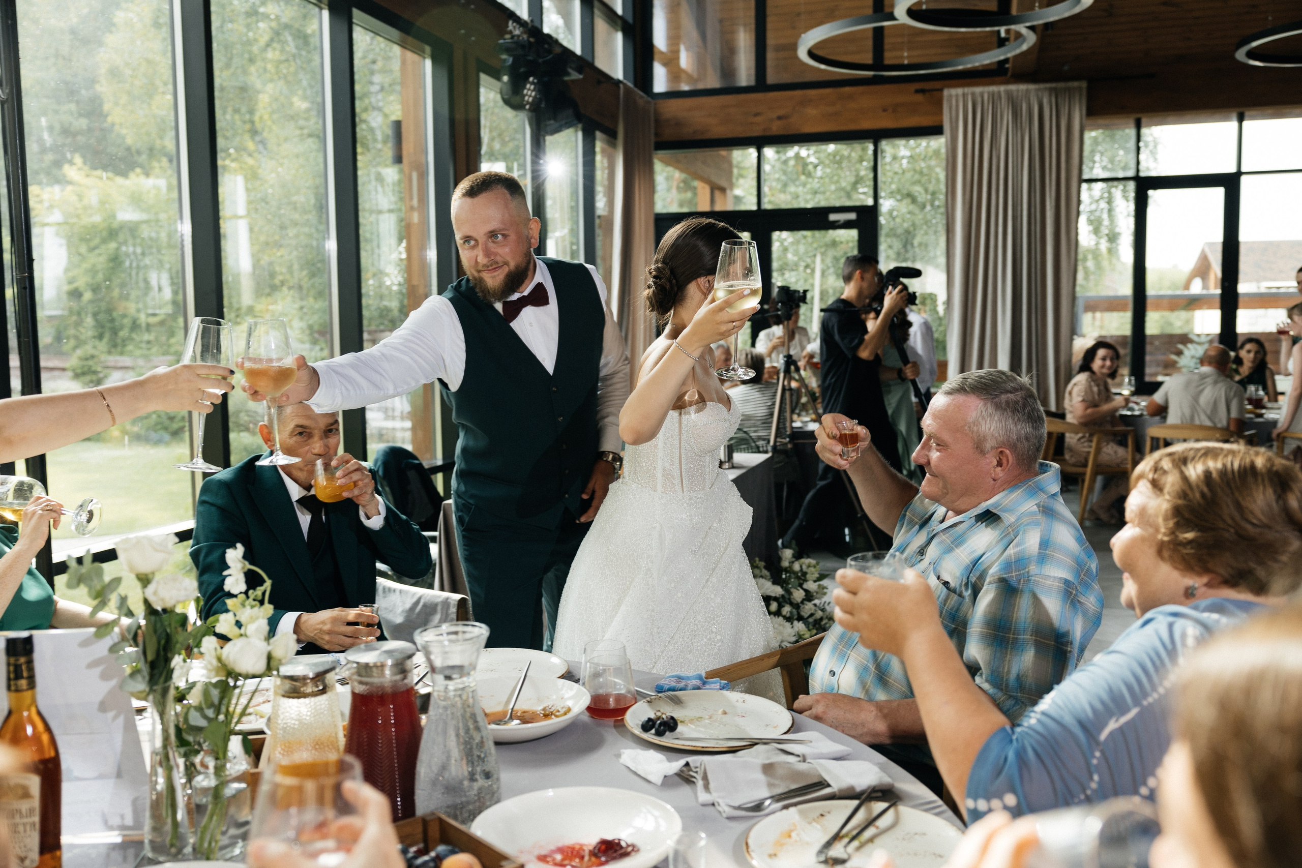 Свадебная история. Лесной Виладж. Свадебный и семейный фотограф Рассказова Виктория