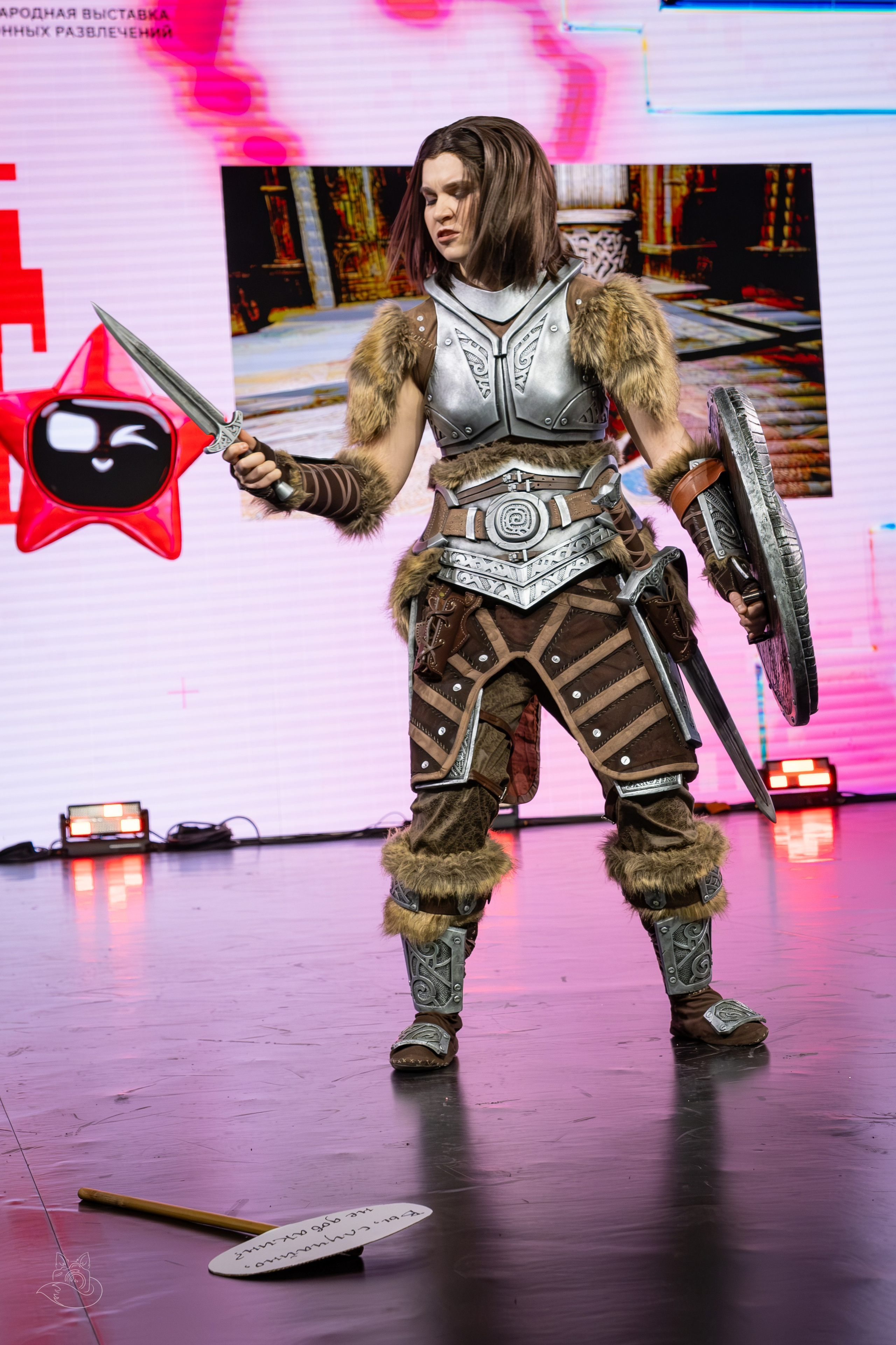 Сцена РЭД ЭКСПО 2024. Косплей фотограф