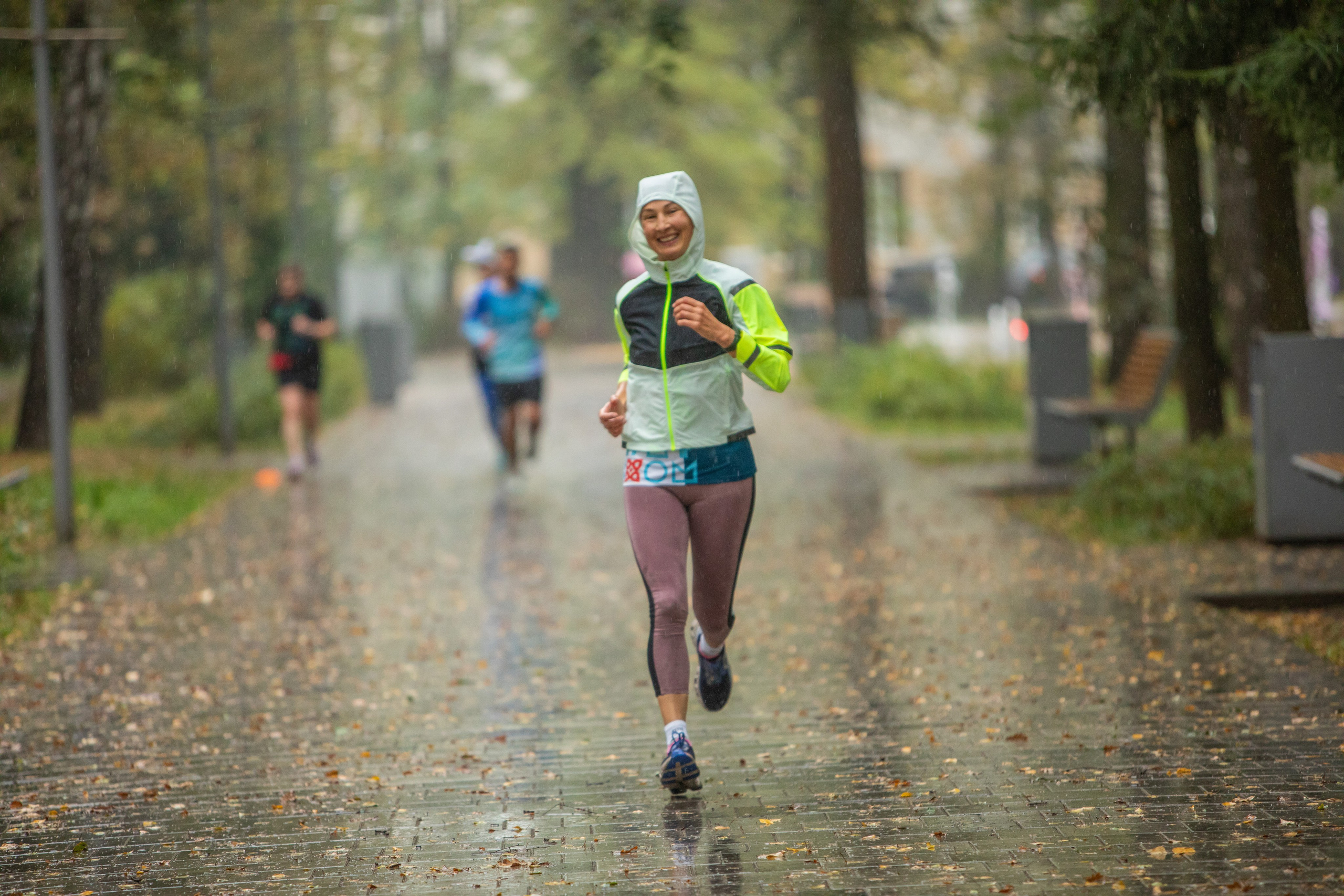 7 лет забегам 5 вёрст Химки 28.09.24. Фотограф Сергей Ловкий