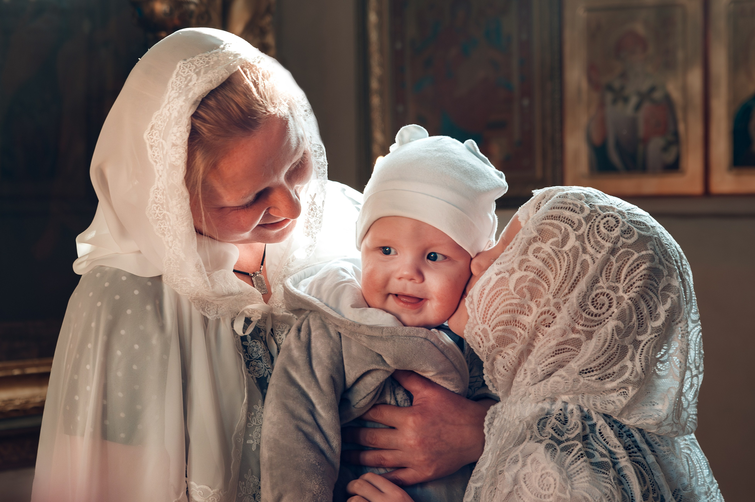 Фотограф в храме. Дарья Нетреба Фотограф на Крещение, Венчание Псков и область