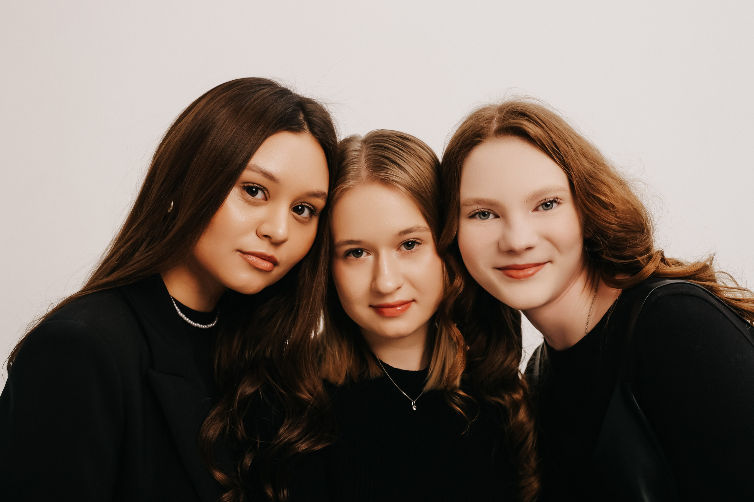 Школьные. Фотограф свадебный, репортажный, индивидуальный, фото для маркетплейсов, брендов, автосалонов