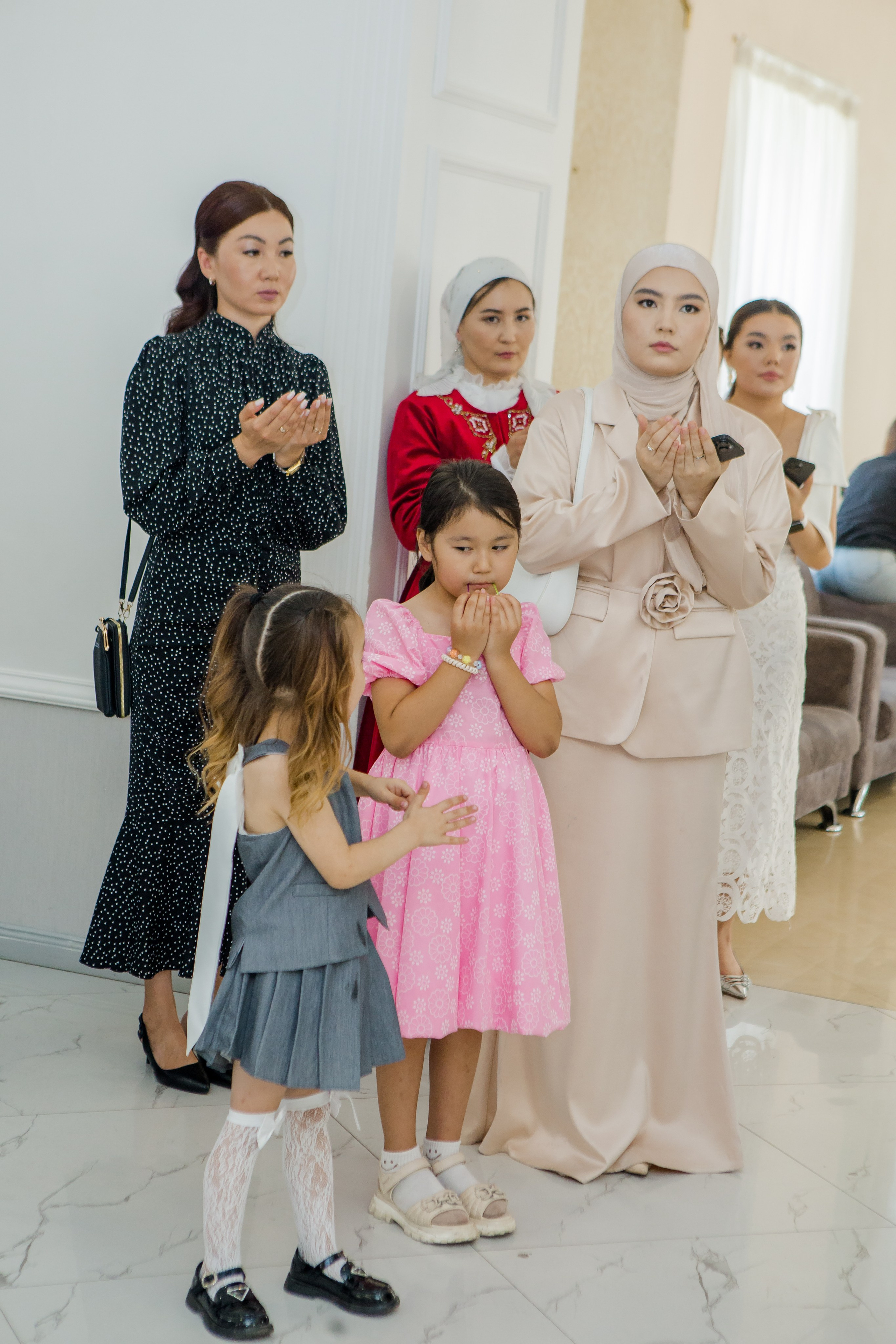 QYZ UZATU ZHADYRA. Свадебный и репортажный фотограф в Астане T.Yertay «Nomad media»