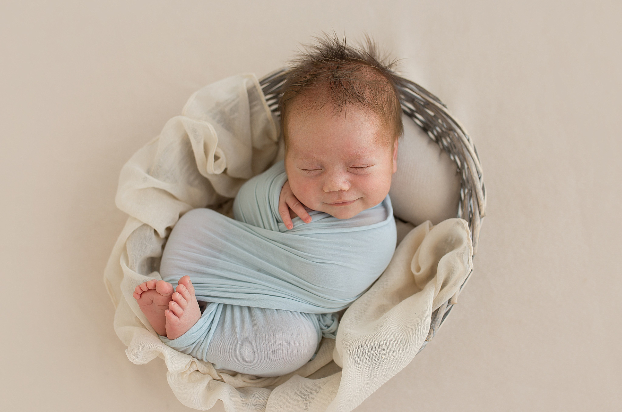 Фотосессия новорождённого. Фотограф новорождённых малышей и детский фотограф В Казани Лана Максим