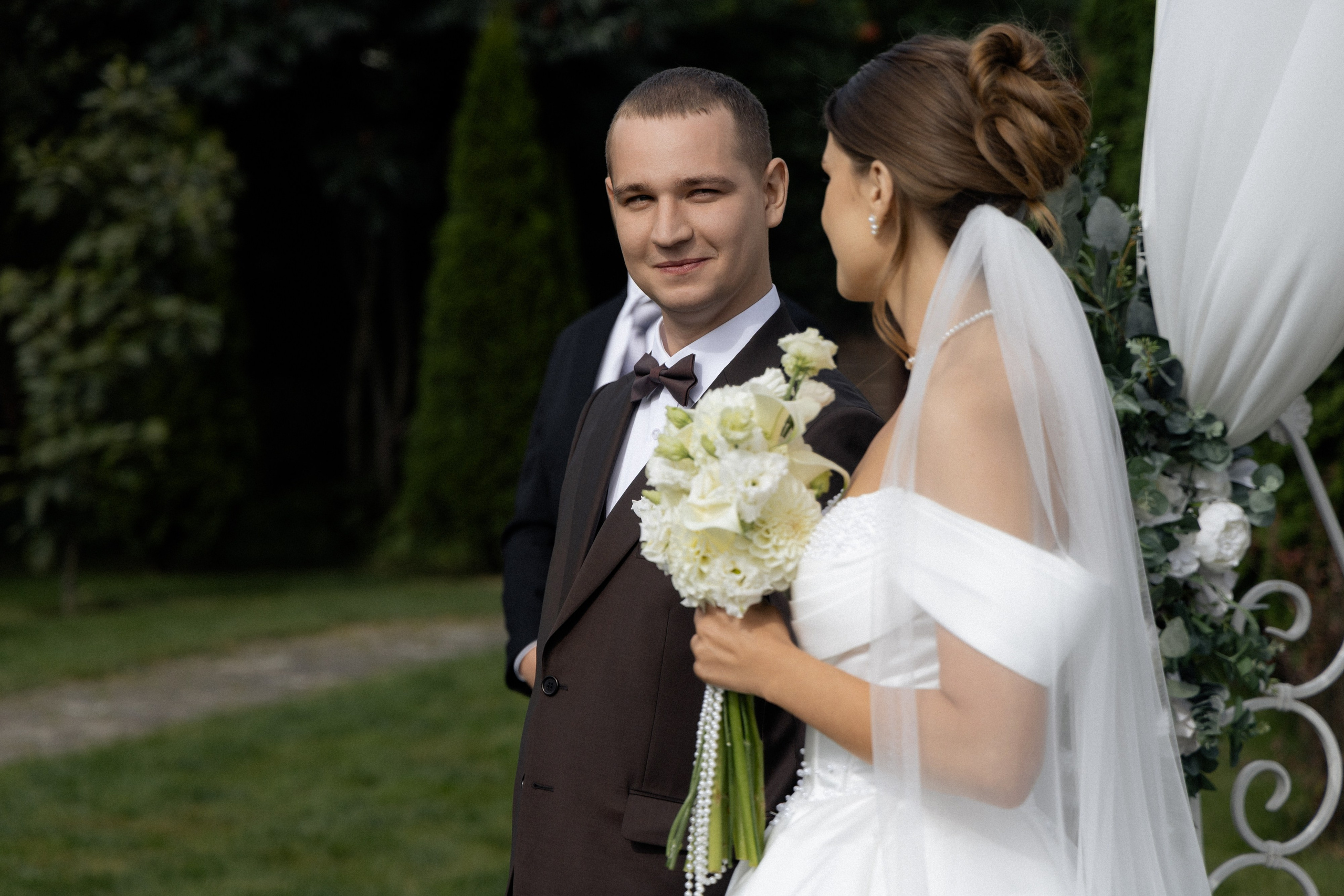 Свадебная фотосессия Анастасии и Игоря в Усадьбе Легенда. Свадебный фотограф в Минске/Беларуси Сергей Спиридонов