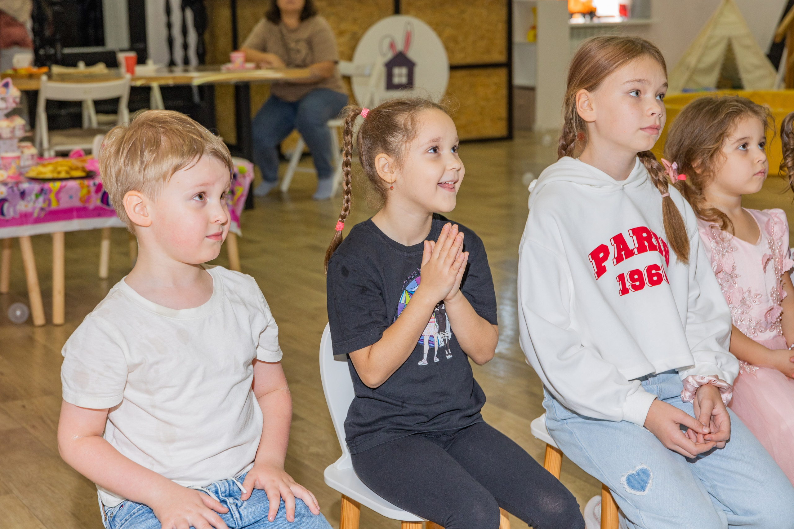 День Рождение Есении в Rabbit Holl. Выпускные альбомы во Владивостоке