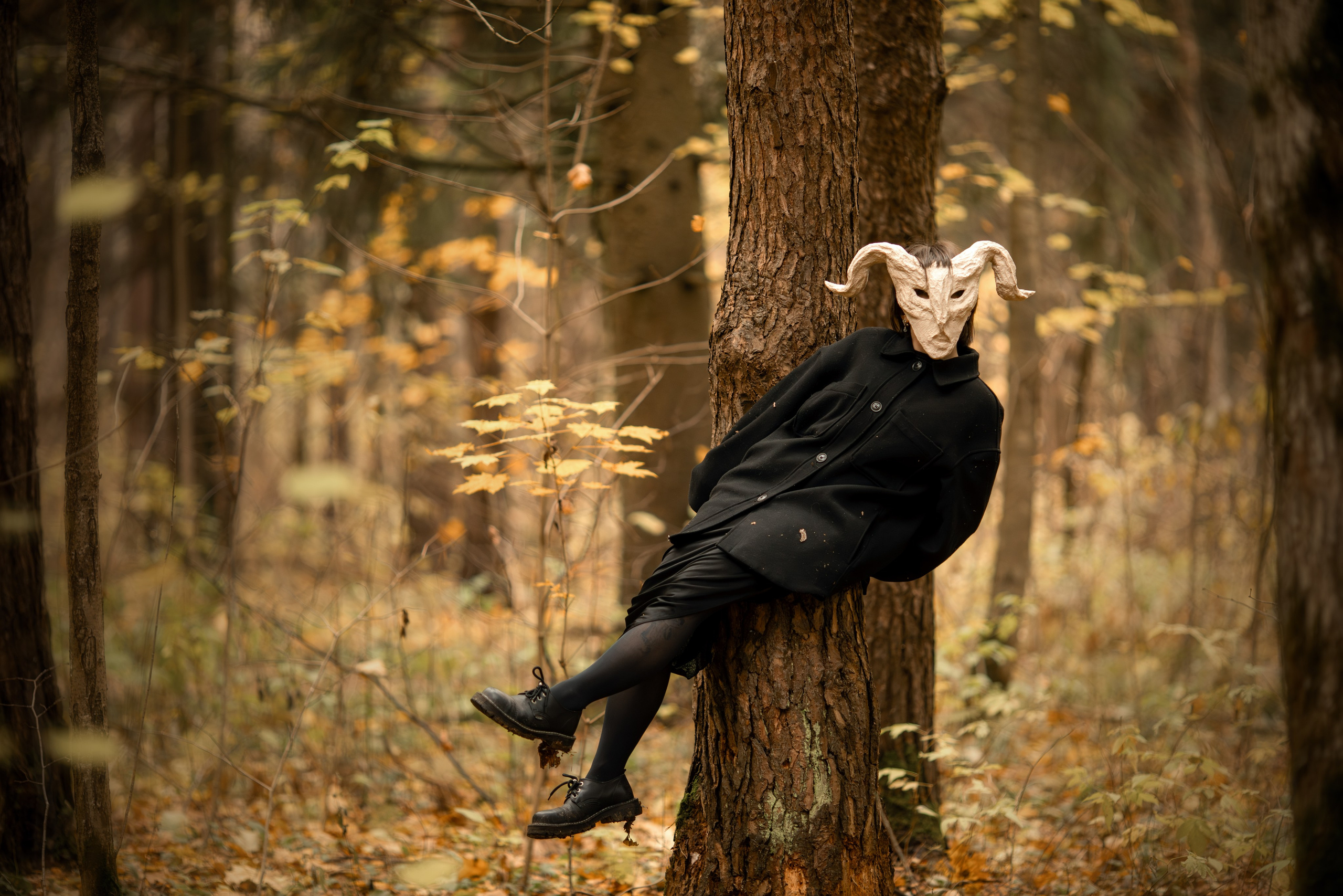 Фотопроект «Духи леса» — маски из папье-маше, свет и тишина природы. Фотограф Анна Грошикова — авторская съёмка на рассвете и закате в Москве, Мытищах, Солнечногорске и Московской области
