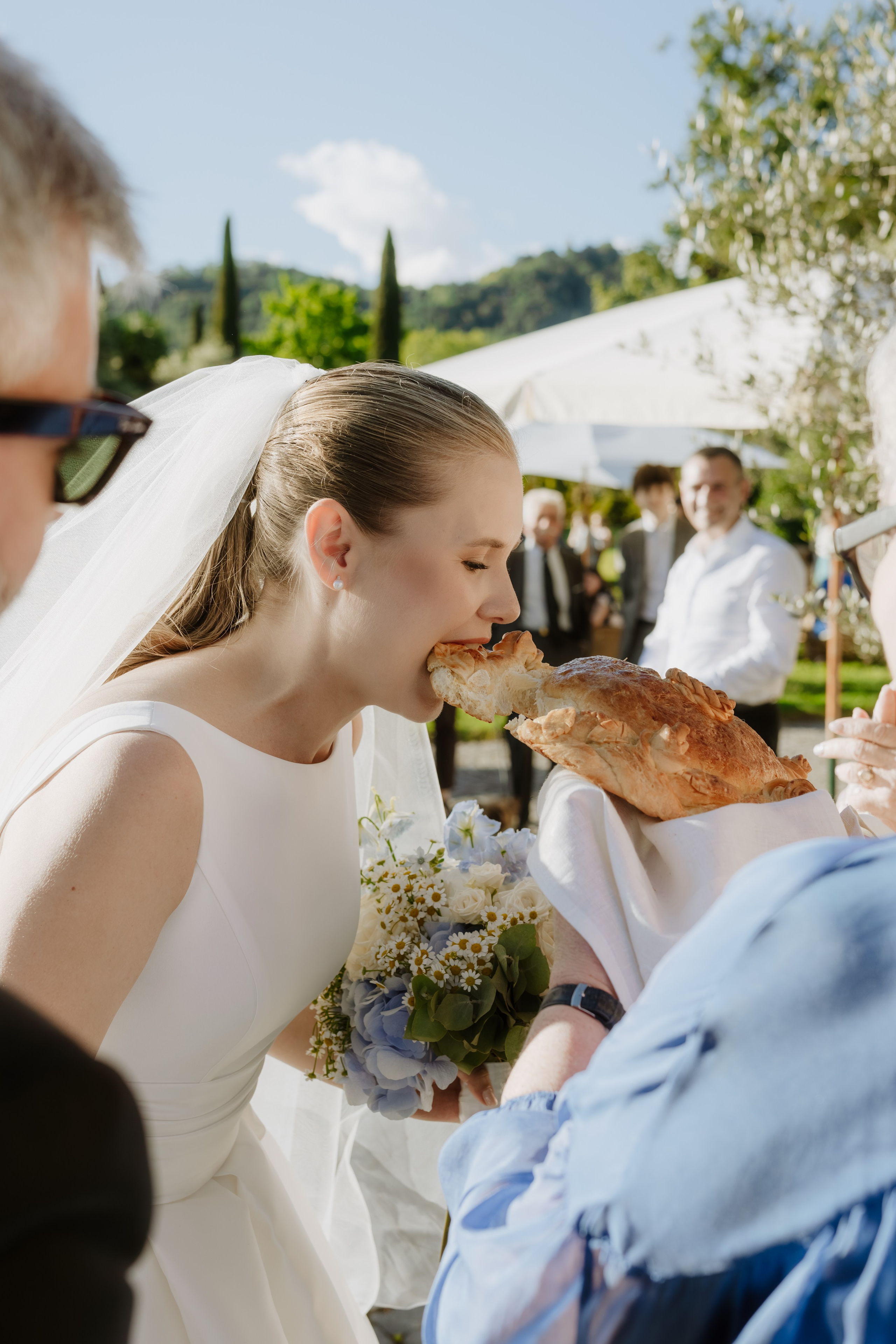 Vera & Lorenzo | Biella, Italy. Professional Wedding Photographer Geneva & Romande Switzerland | Tanya Creator