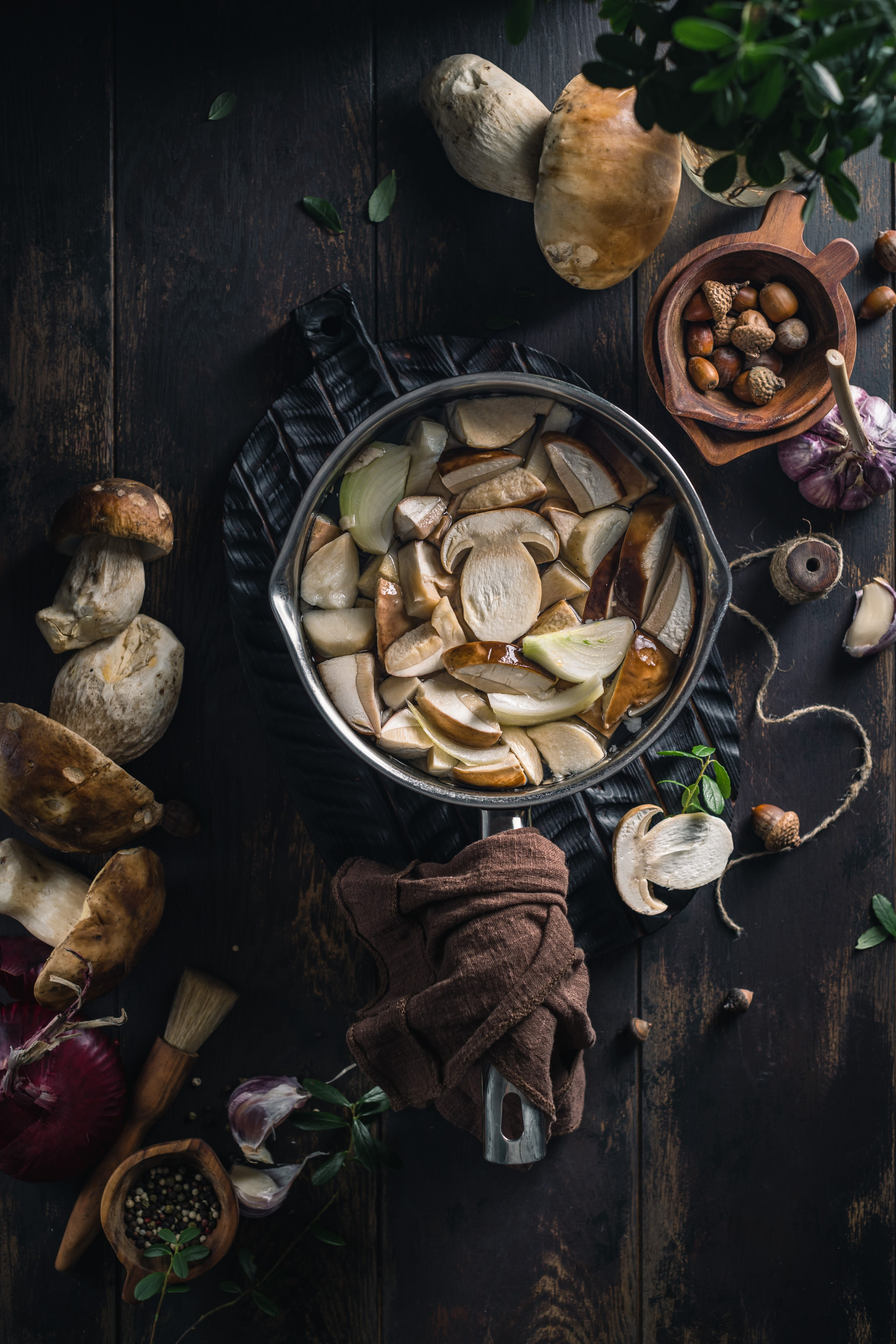 Белые грибы заготовки. Foodie Stories (гастрономические истории) рекламная фуд-фотосъёмка, Москва