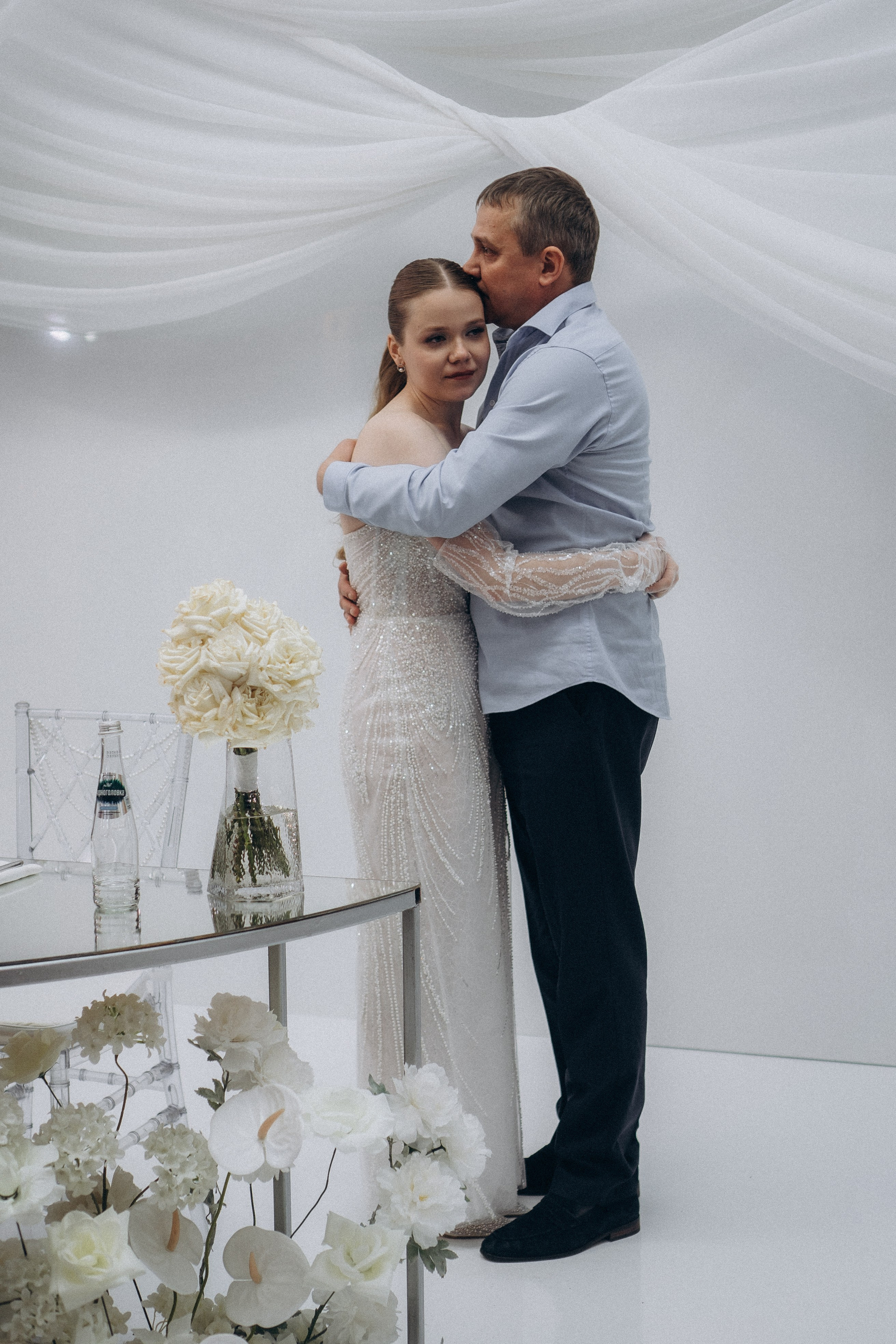 ТАНЕЦ С ПАПОЙ СВАДЕБНМ БАНКЕТЕ (СНЯТО В СИБИРЕ В НИЖНЕВАРТОВСКЕ). Профессиональный фотограф, Санкт-Петербург — Виктория Богомолова