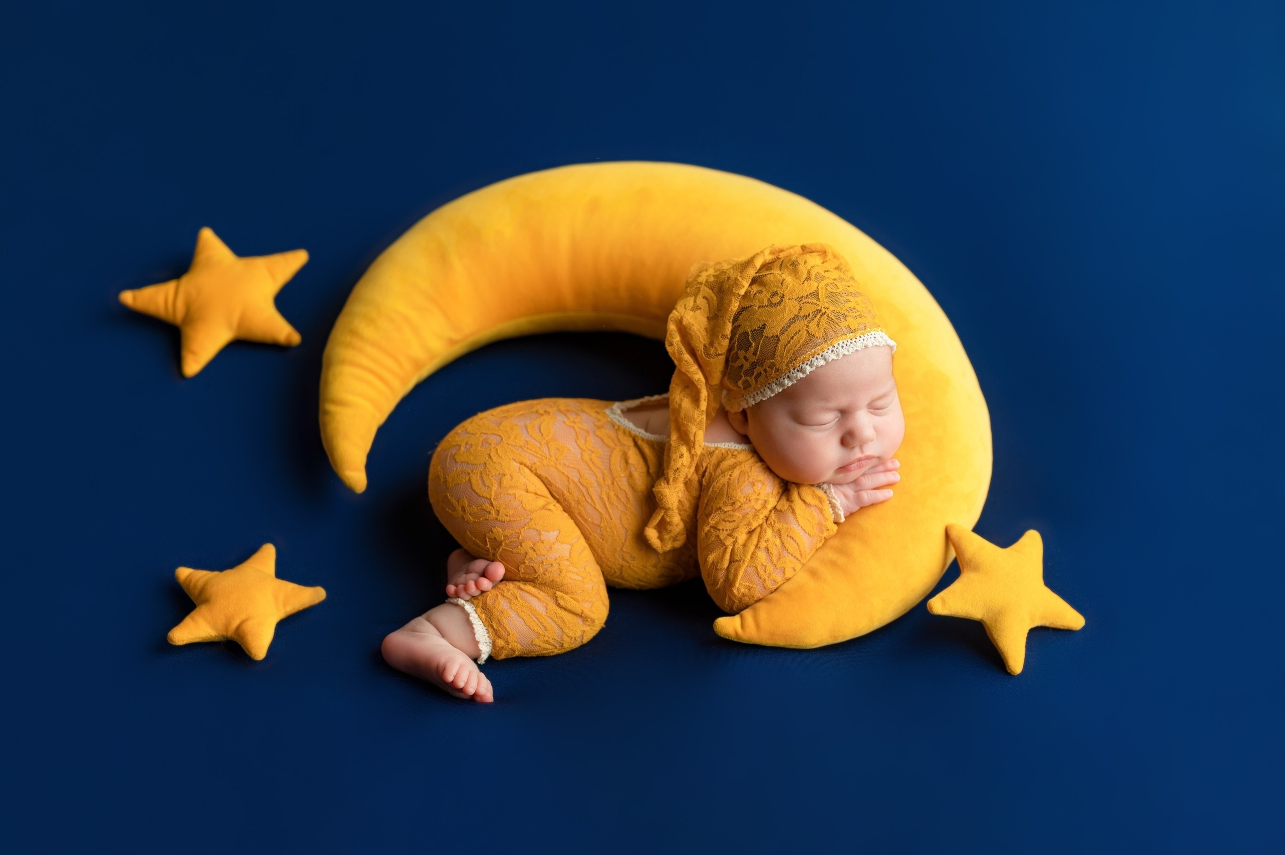 Новорожденные девочки. Детский фотограф в городе Жуковский Алиса Коробанова