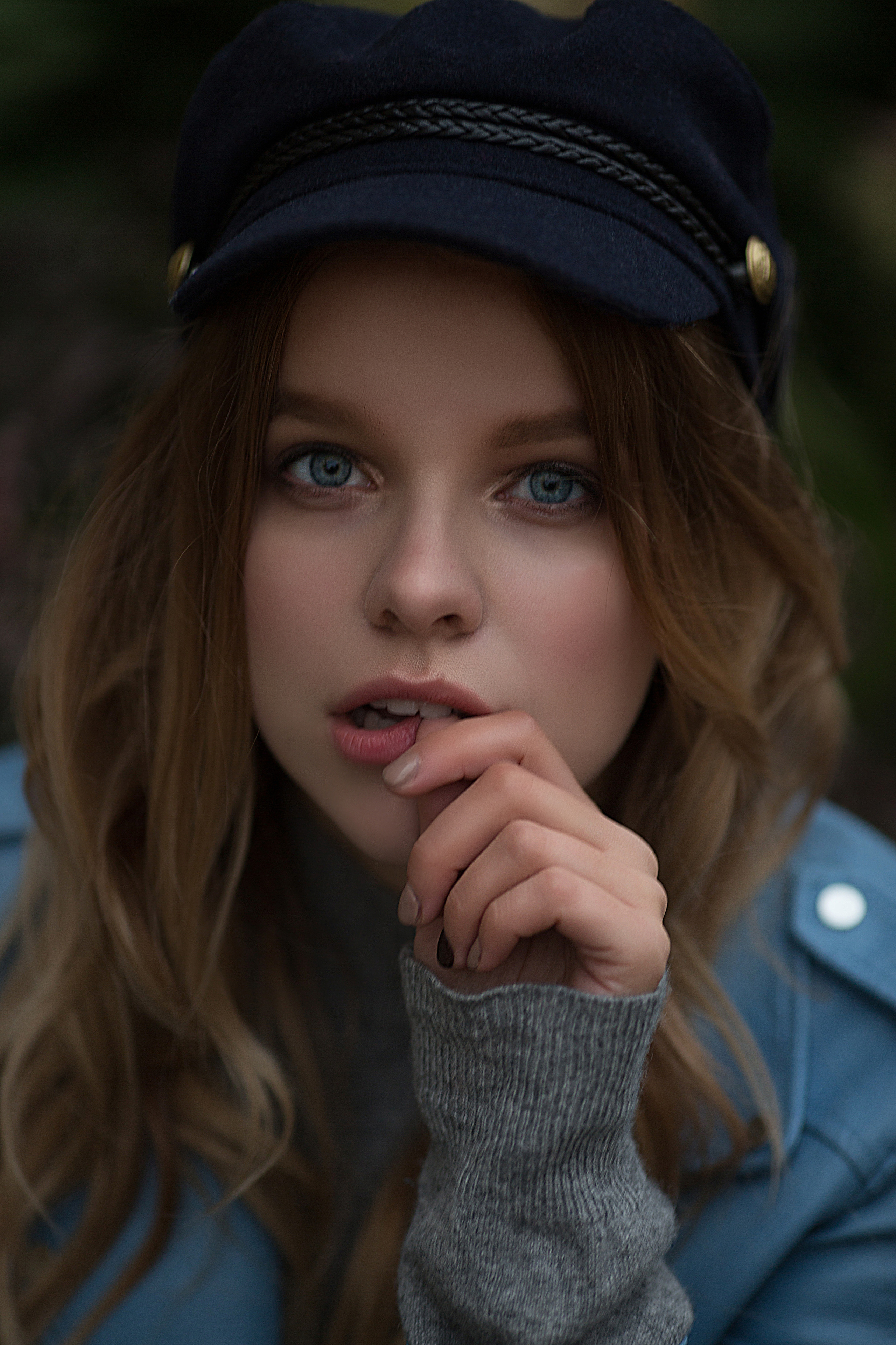 Съемка девушки в гортензиях. Портретный фотограф в Санкт-Петербурге