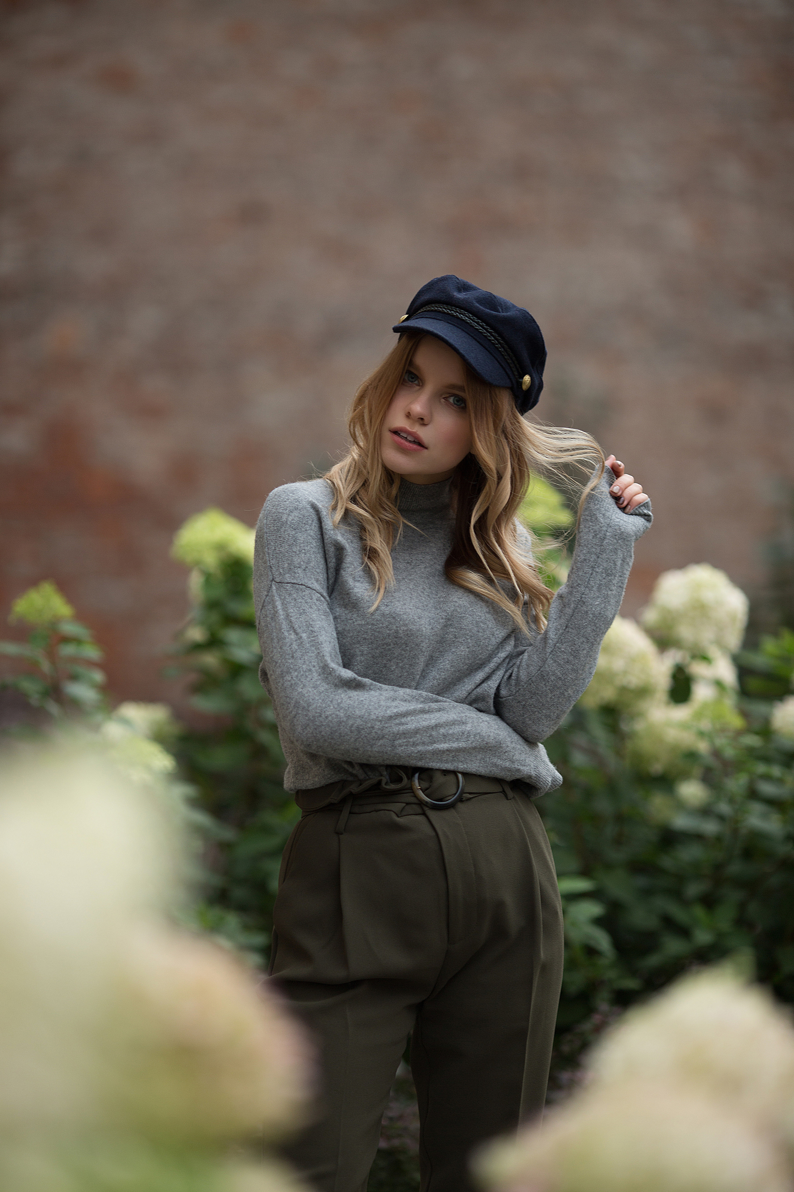 Съемка девушки в гортензиях. Портретный фотограф в Санкт-Петербурге