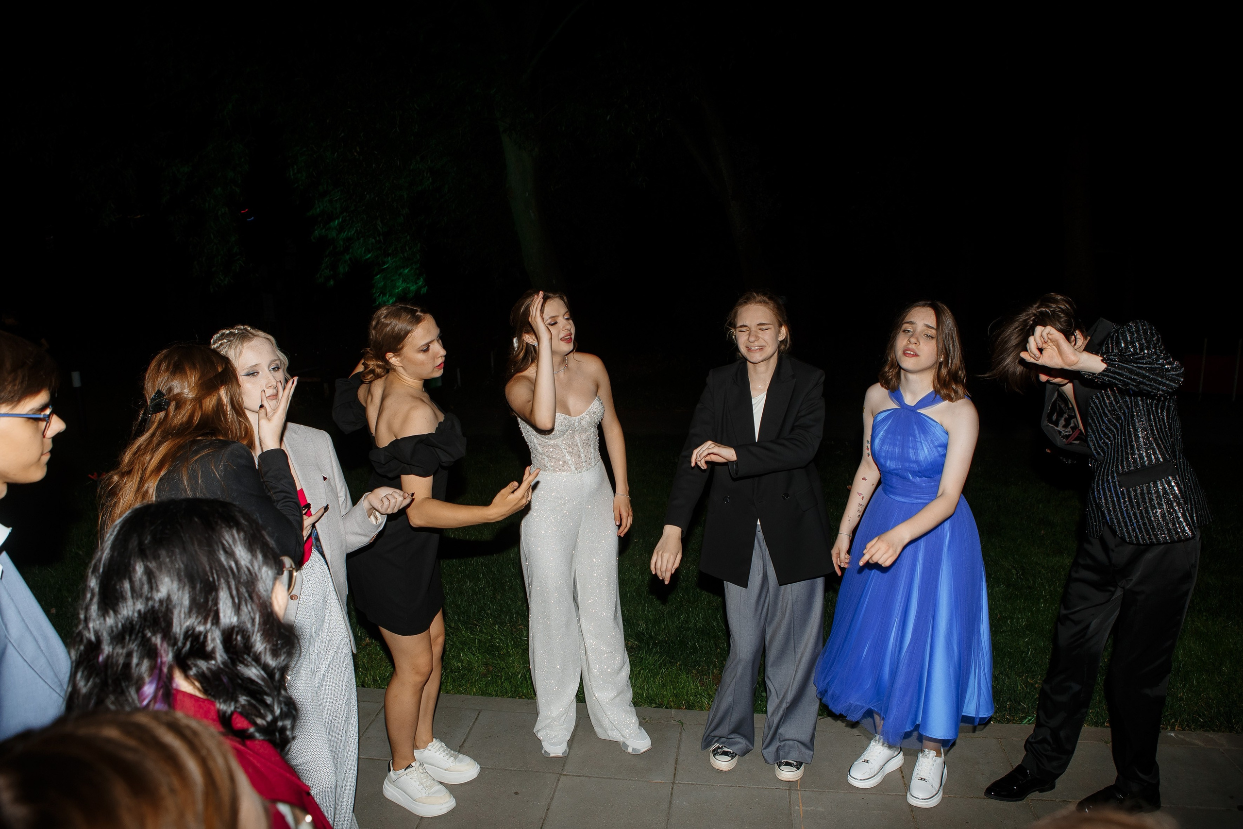 Выпускной Гимназия 12 2024 OpenHouse. Свадебный и портретный Фотограф в Липецке Дмитрий Котюков