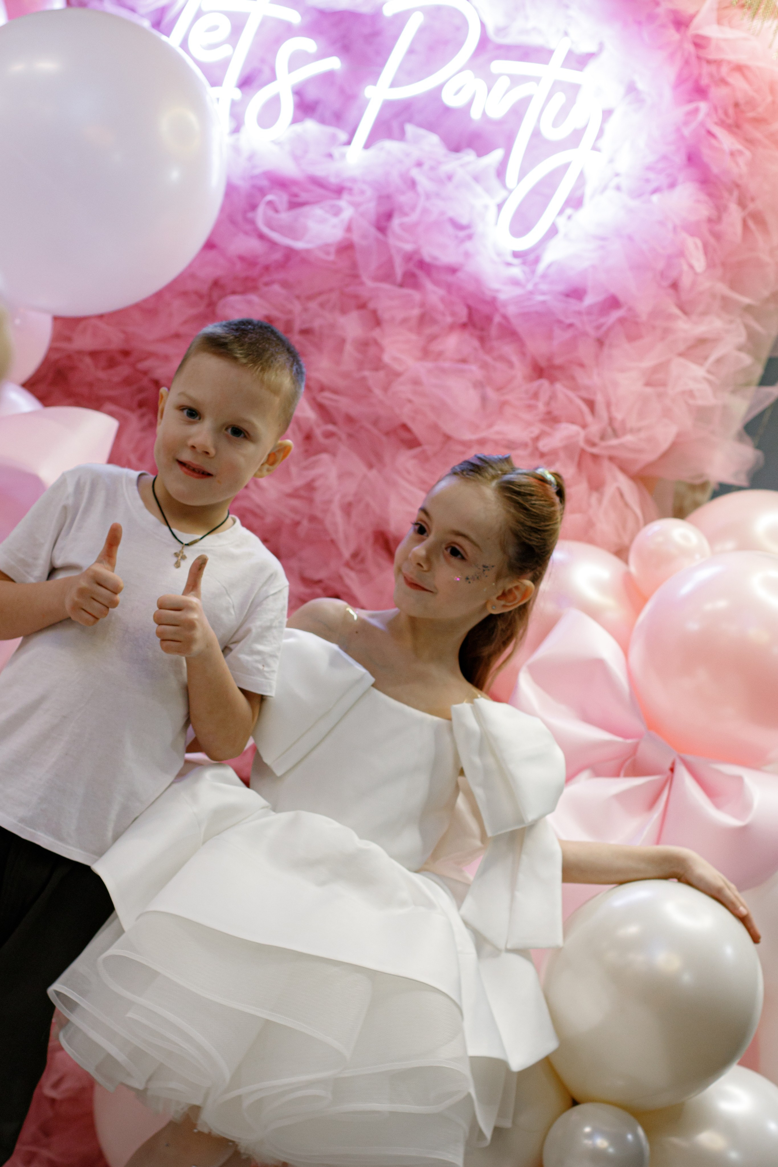 ASIA'S BIRTHDAY PARTY. Photokarish