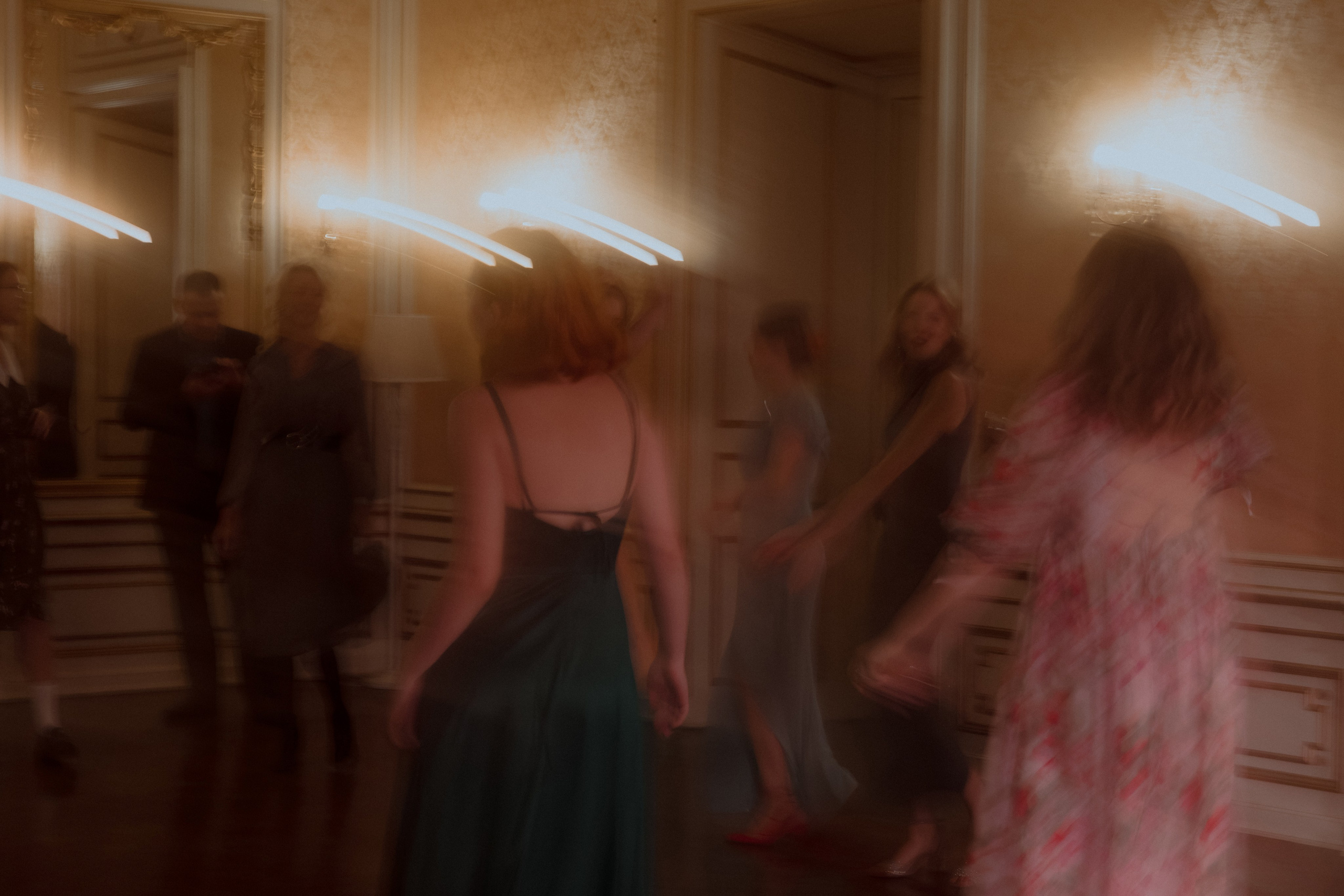 Welcome back to your own dinner party. Фотограф Лия Козловская Минск