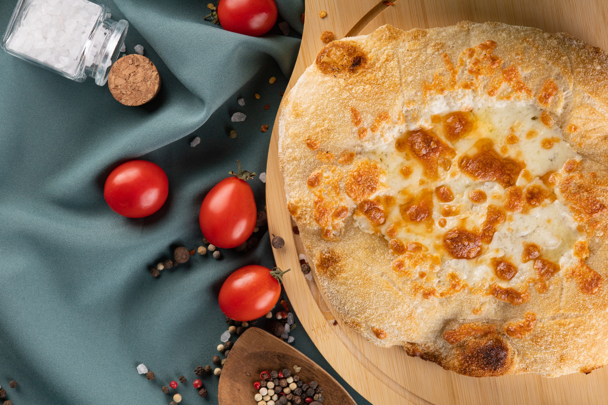 Фотографии пиццы в Астане. Рекламный фуд фотограф и видеограф в Астане Алина Лысенко