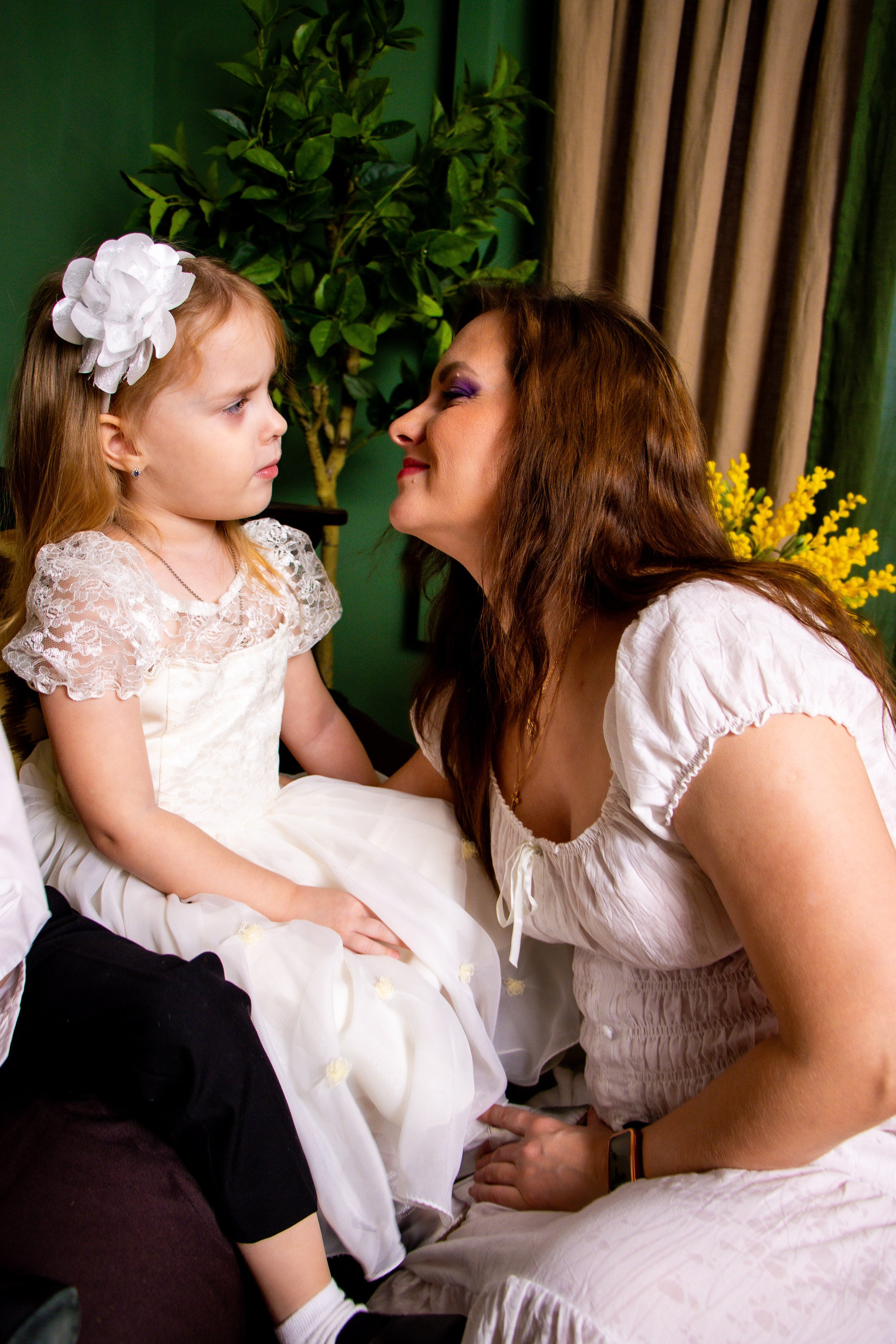 Семейная съемка с мимозой. Фотограф Татьяна Матрос