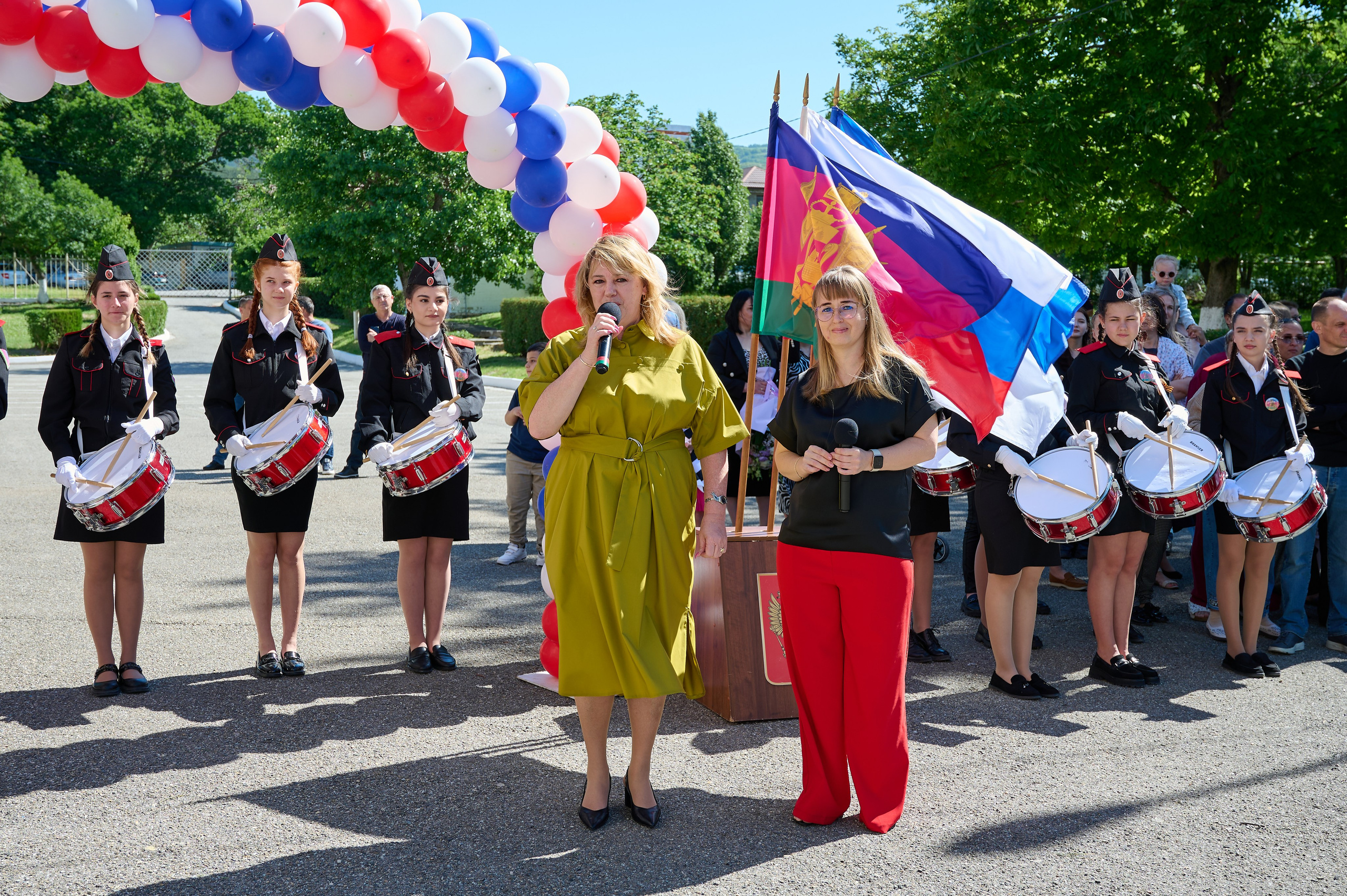 Последний звонок. Жизнь курорта Кабардинка в фотографиях