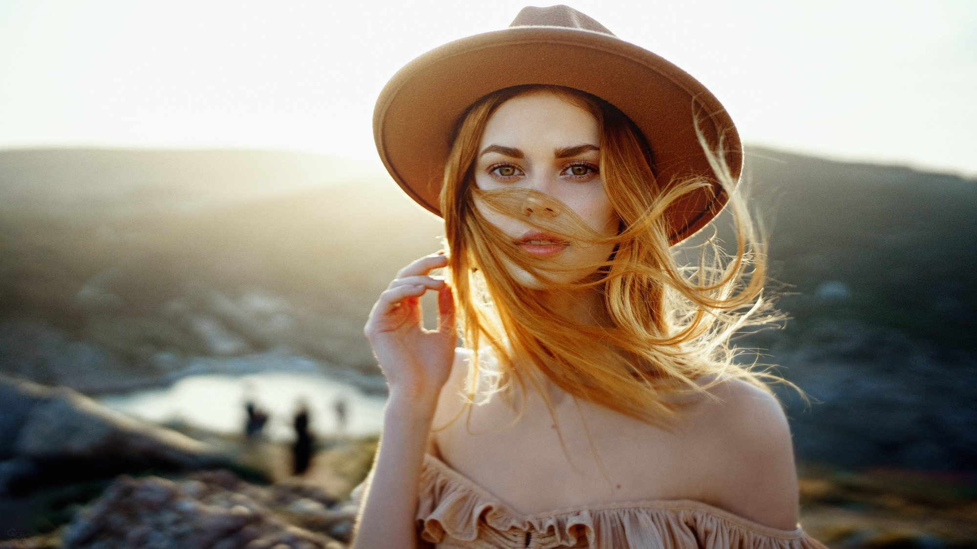 Портреты на улице. Фотограф Георгий Чернядьев