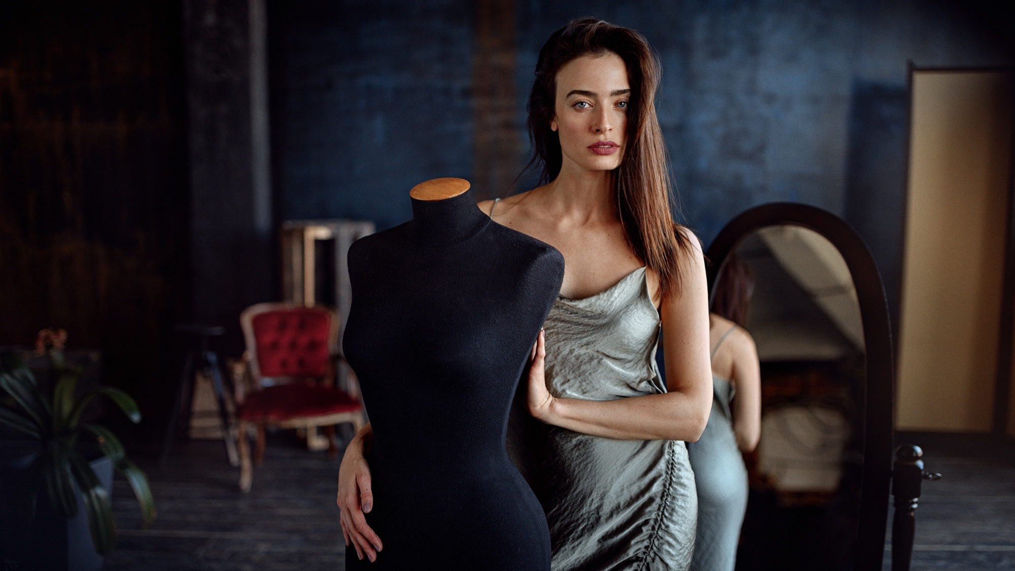 Indoor Portrait. Photographer Georgy Chernyadyev