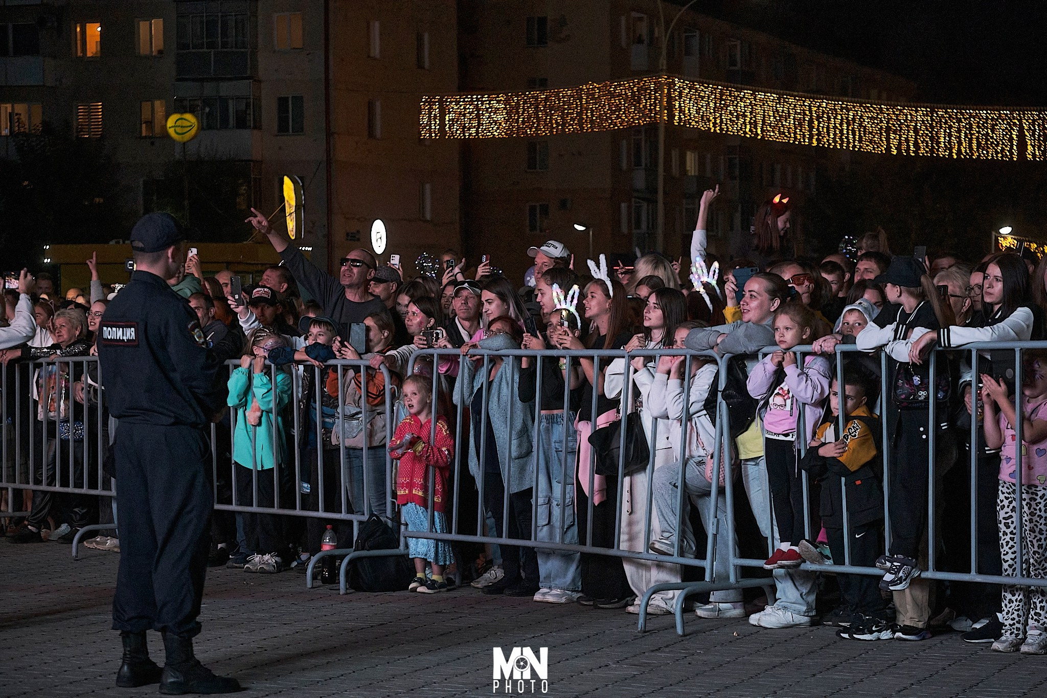 Радость, восторг, счастье! День Шахтера в Междуреченске подарил море положительных эмоций благодаря ДК “Распадский” и зажигательным “Братьям Грим”! Никита Максимов ловил каждый улыбку.