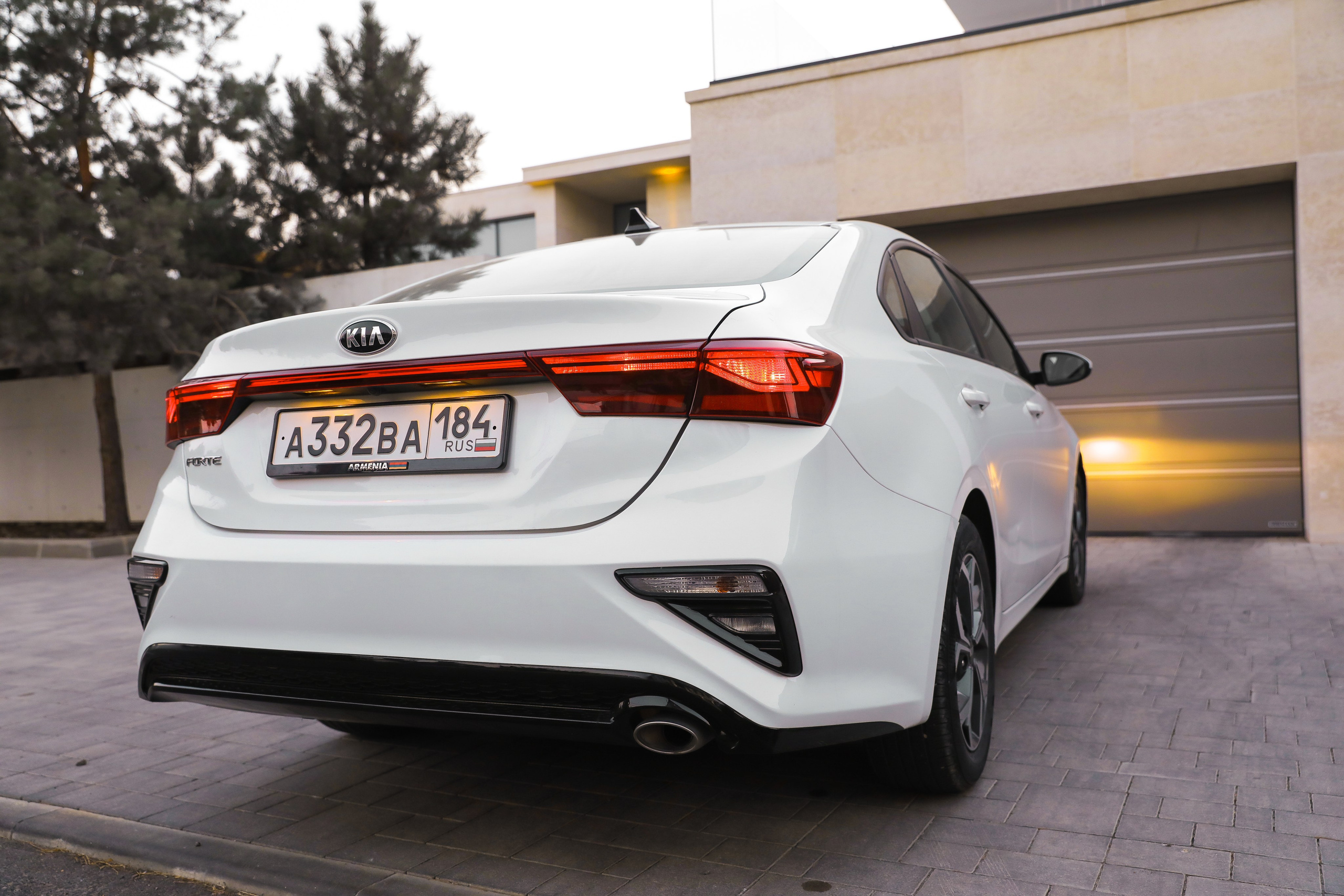 АВТО. Photographer Viktoriya Markushina «My world throug»