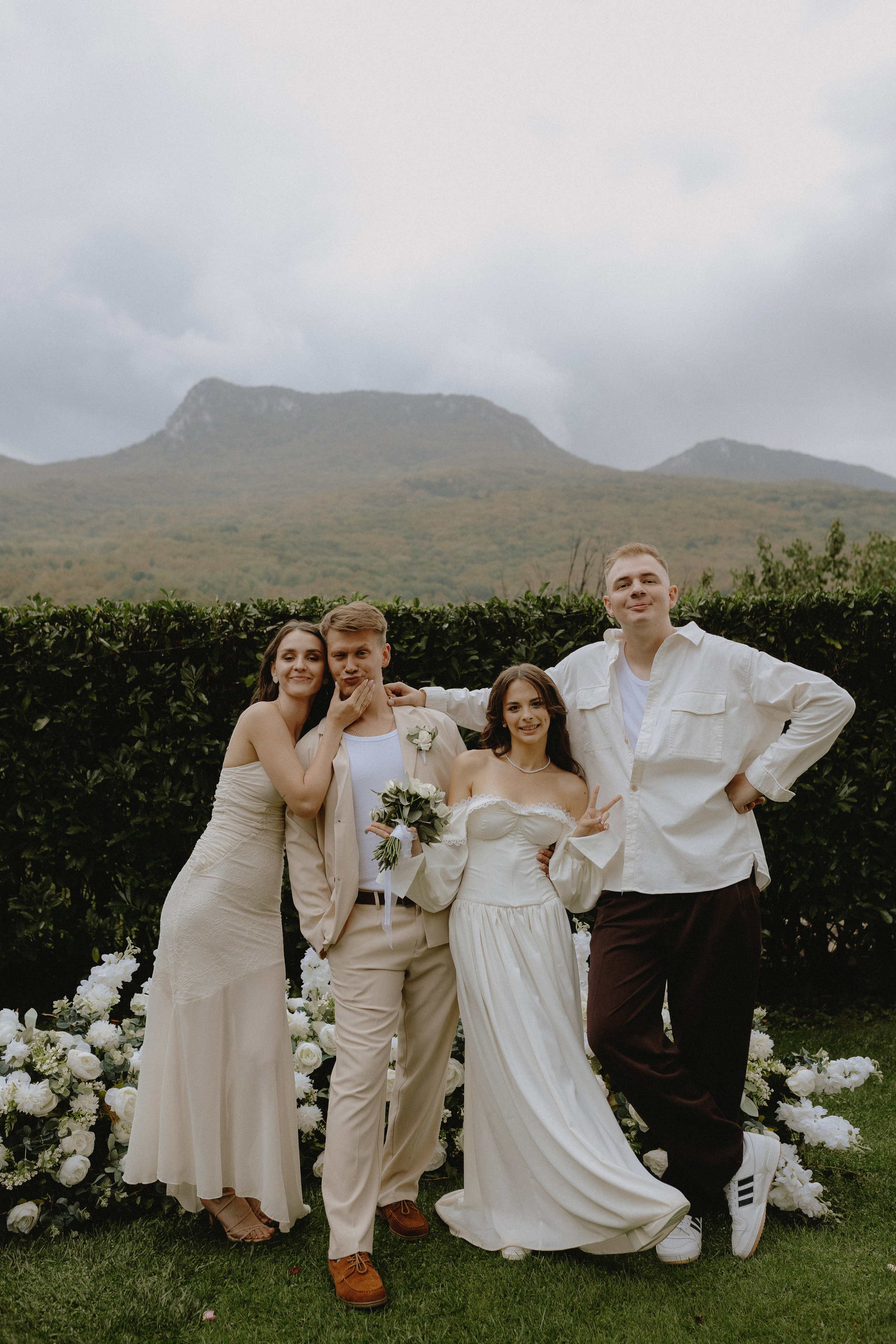Дима и Настя | Rainy mountain wed | Крым. Свадебный фотограф в Санкт-Петербурге Анастасия Селиванова
