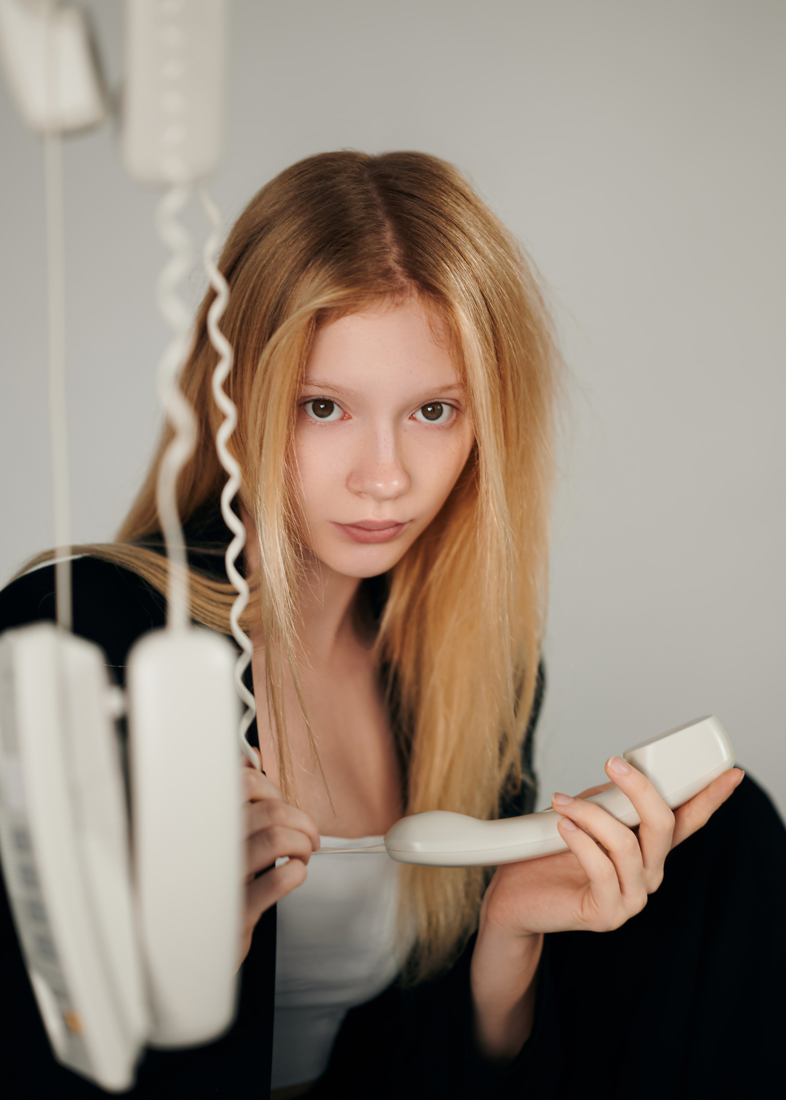 Александра. Креатив и телефоны. Фотограф Регина Барская, Калуга