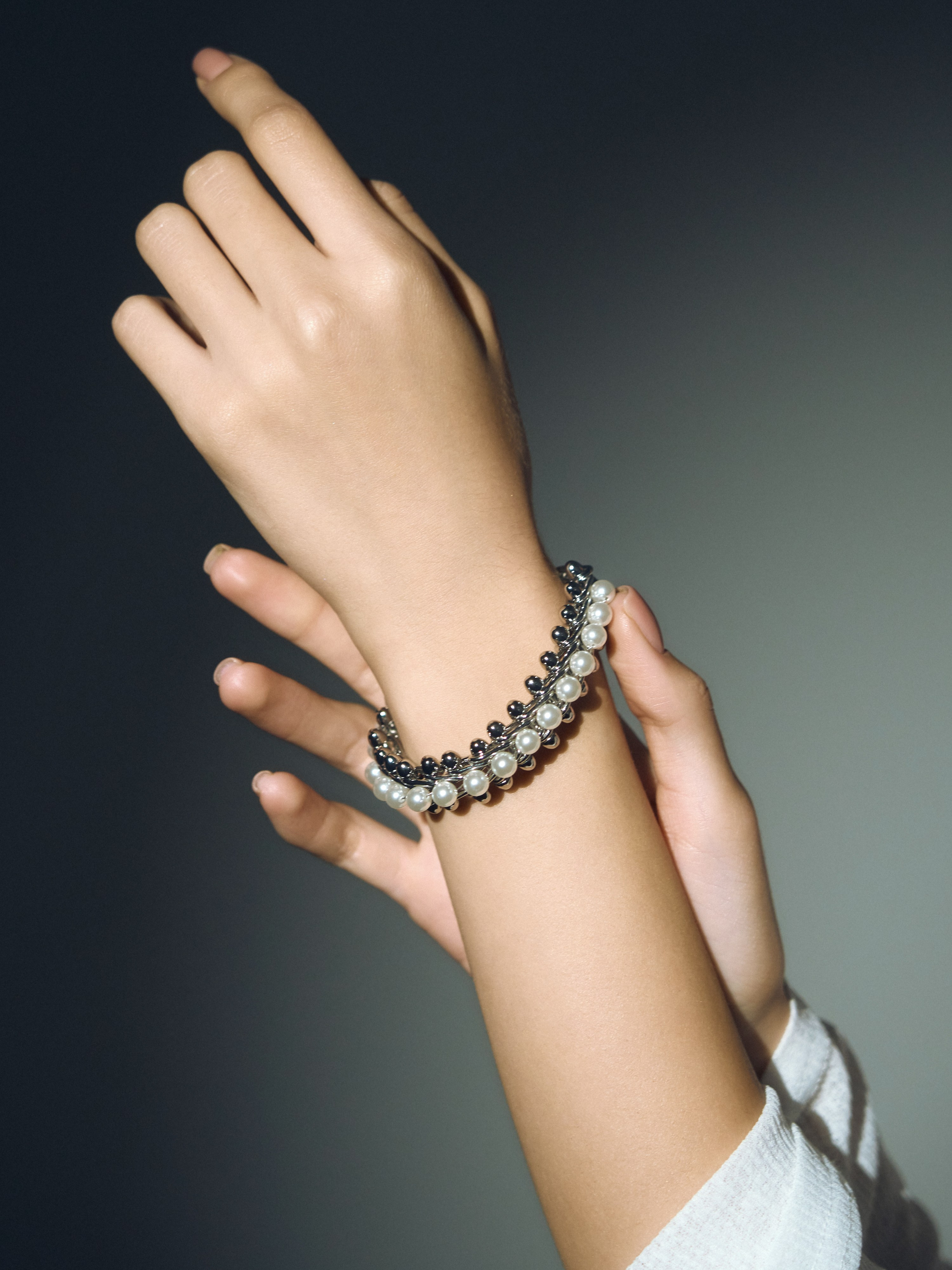 MOONWOLF. Кирилл Гольцберг | фотограф для брендов одежды и бизнеса