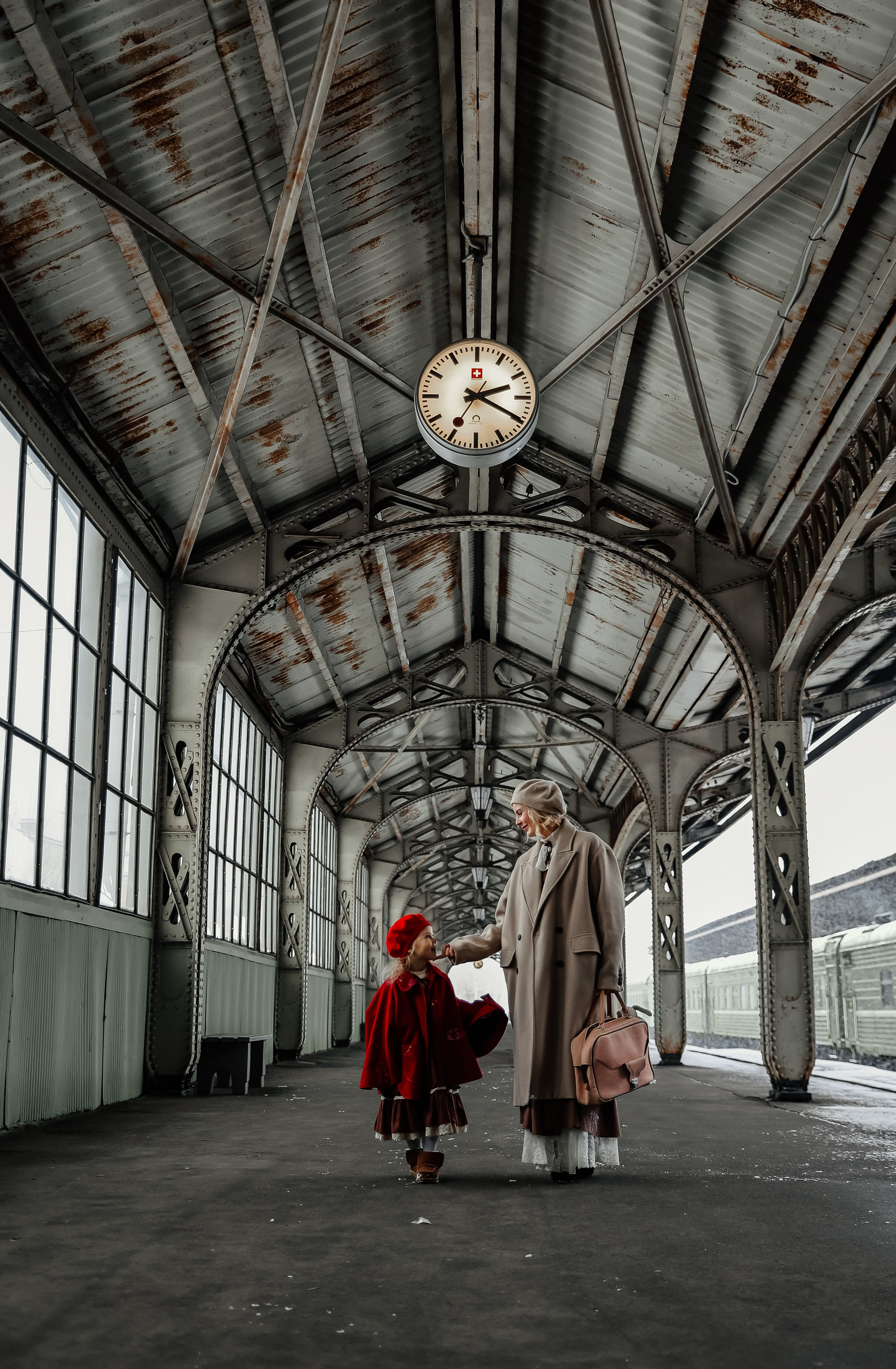 Ретро съемка на Витебском вокзале. Фотограф — Татьяна Кириллова, г. Санкт-Петербург