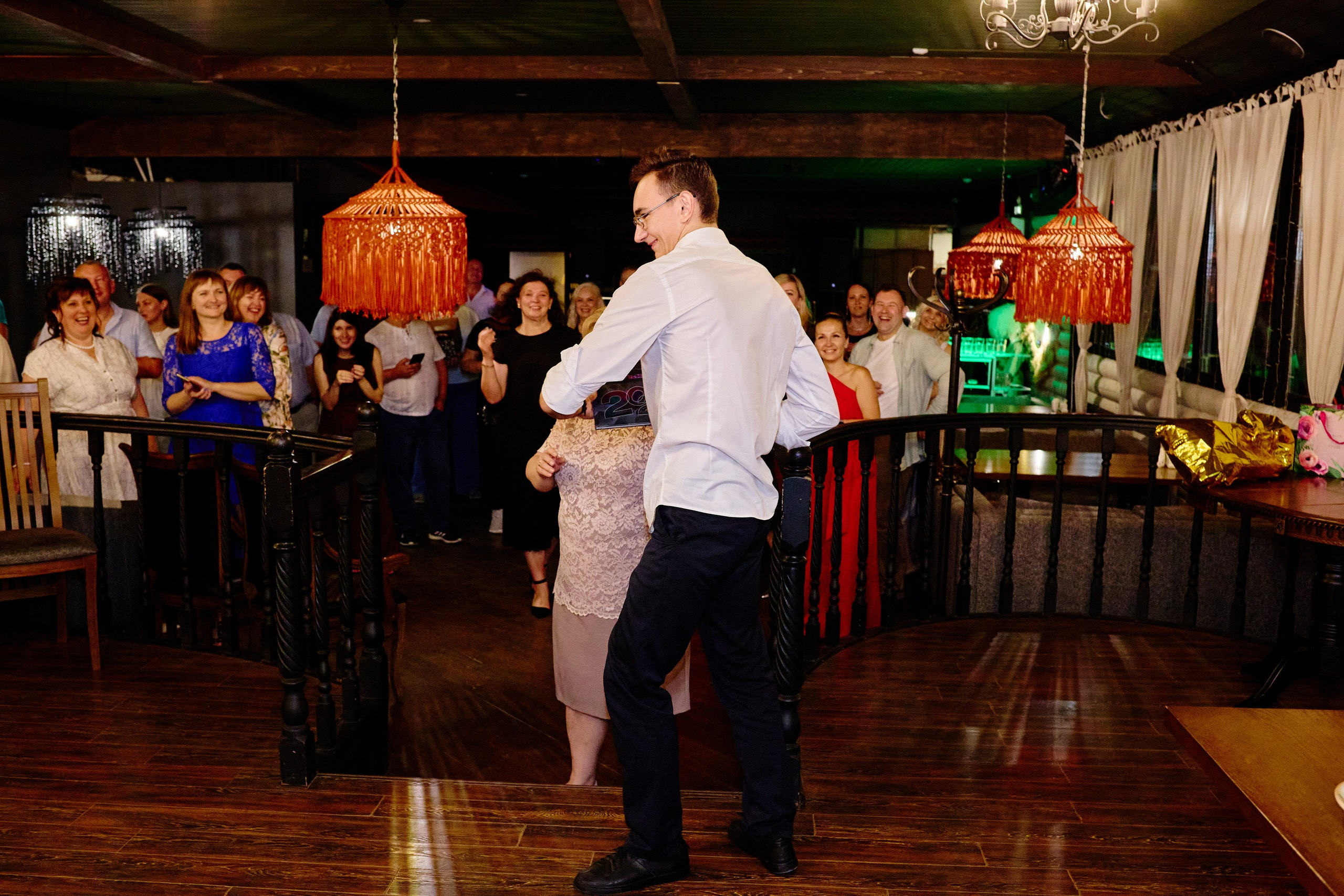 Выпускной 35 Сош. Фотограф Выпускные альбомы Таганрог Сергей Коробченко