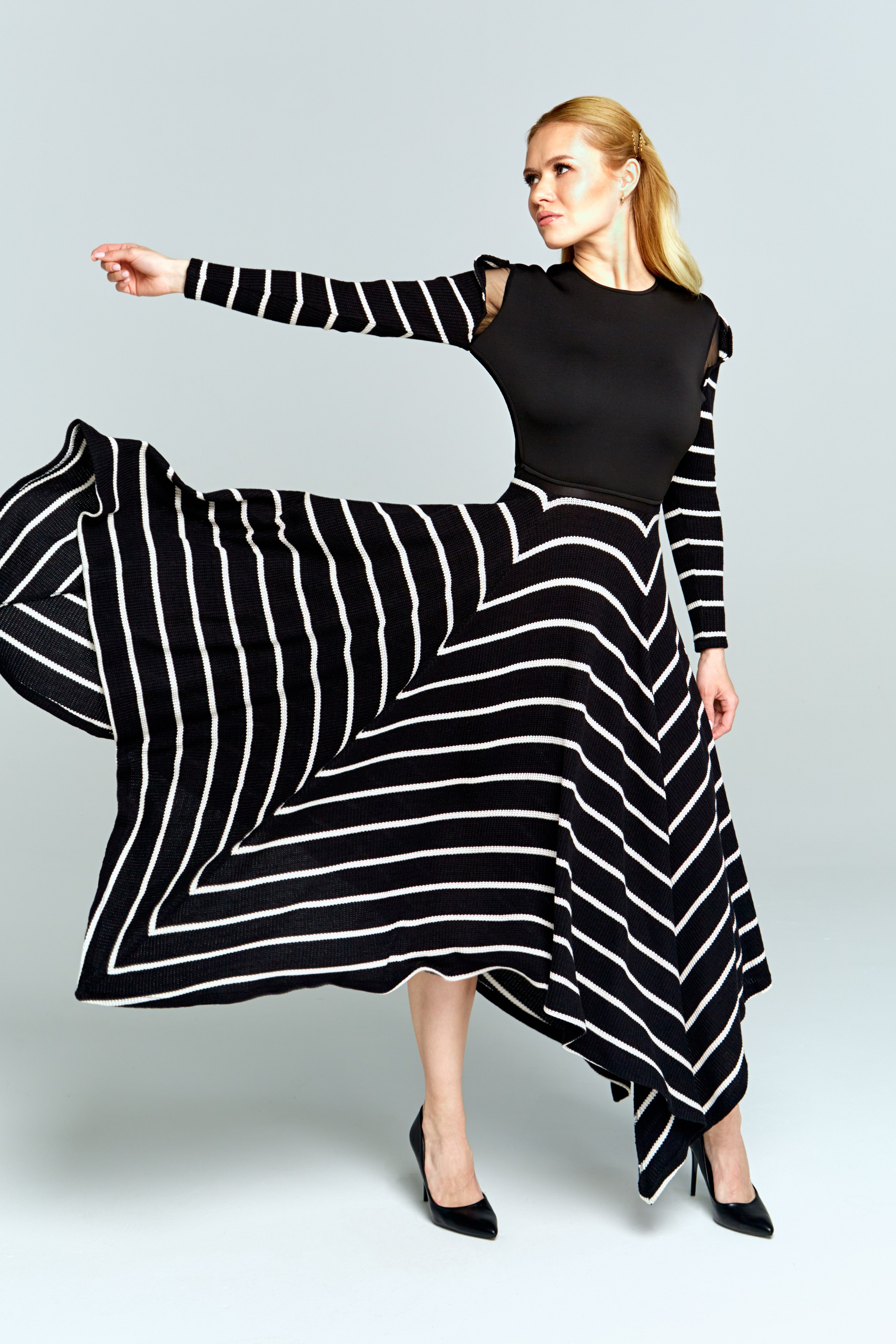 Каталог SMILYANDSKY. Коммерческий фешн и бьюти фотограф в Москве Березина Анна