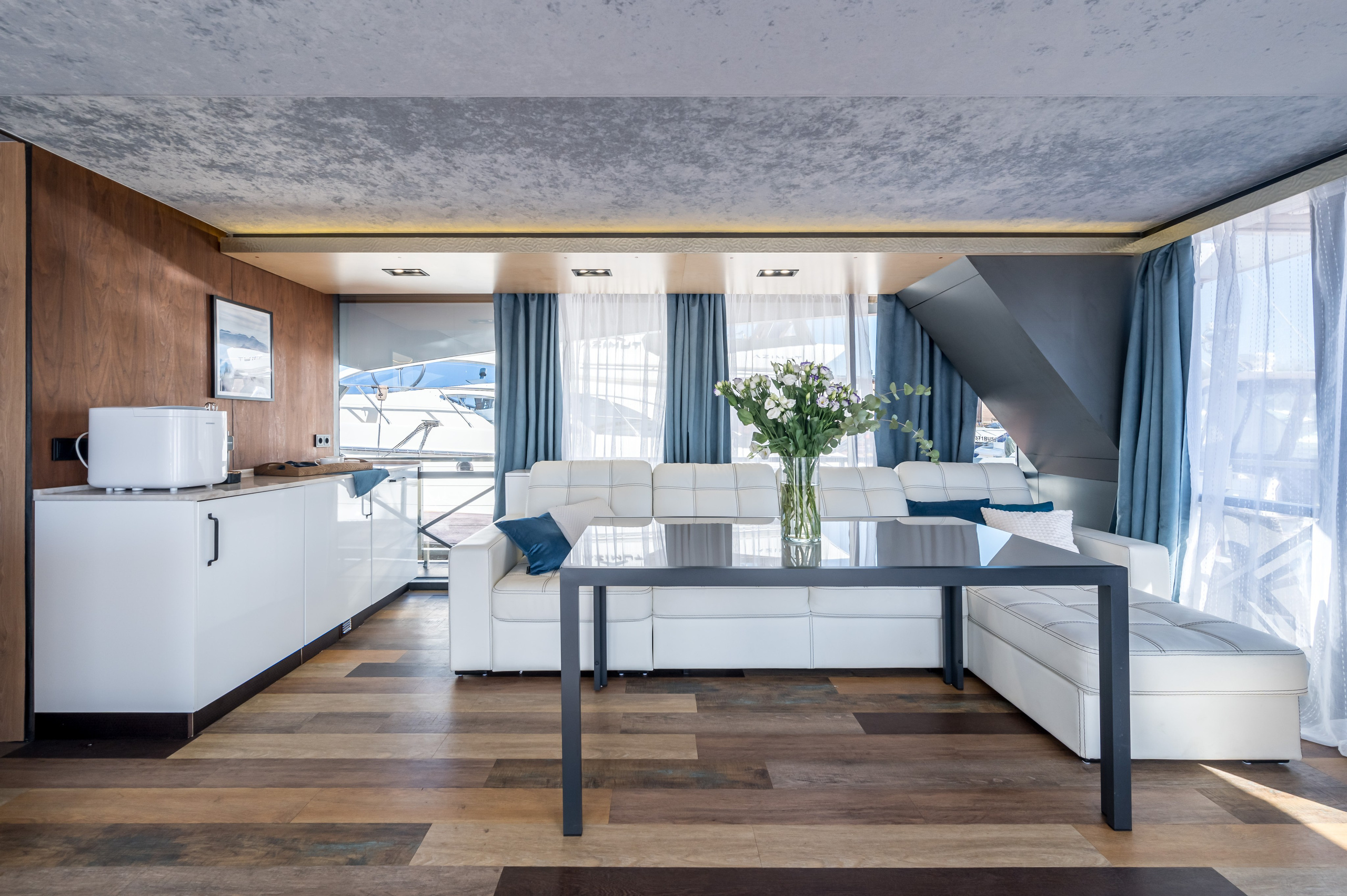 Хаусботы для вечеринок и бизнес-встреч. Интерьерный Фотограф Москва Криста FLY Труфанова