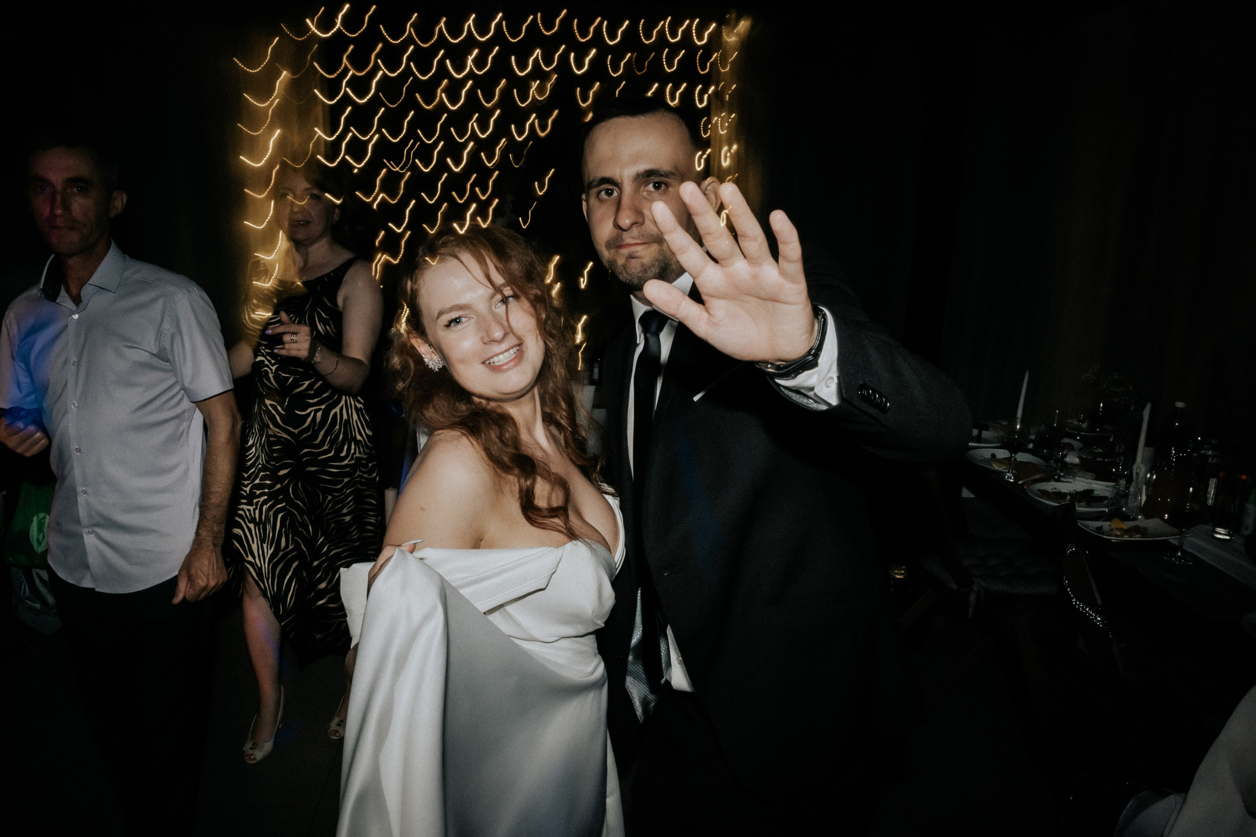 Свадебные фотографии. Фотограф в Барнауле Дарья Бутурлакина. Люби.Цени.Касайся