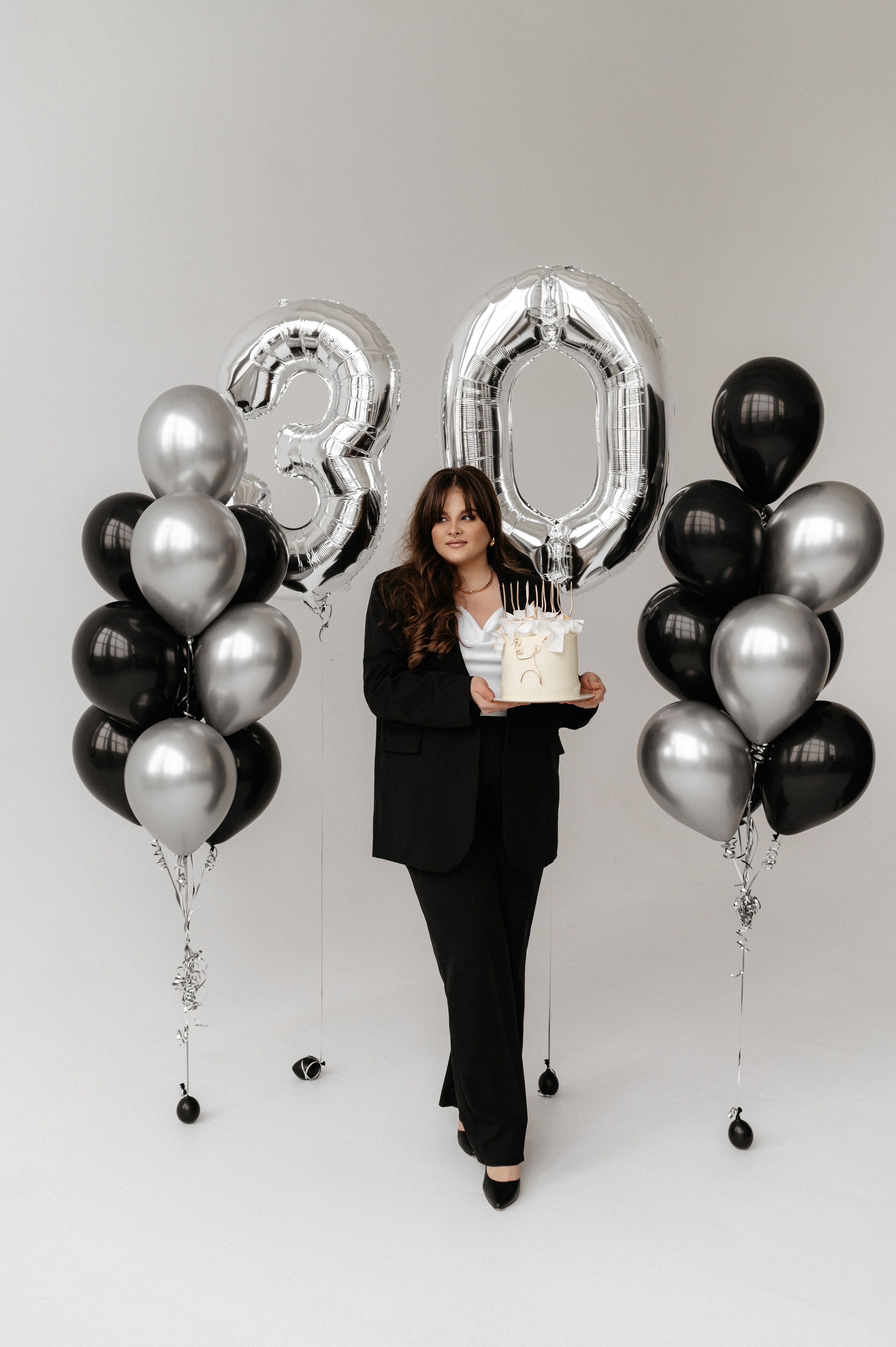 День рождения, в студии. Главная