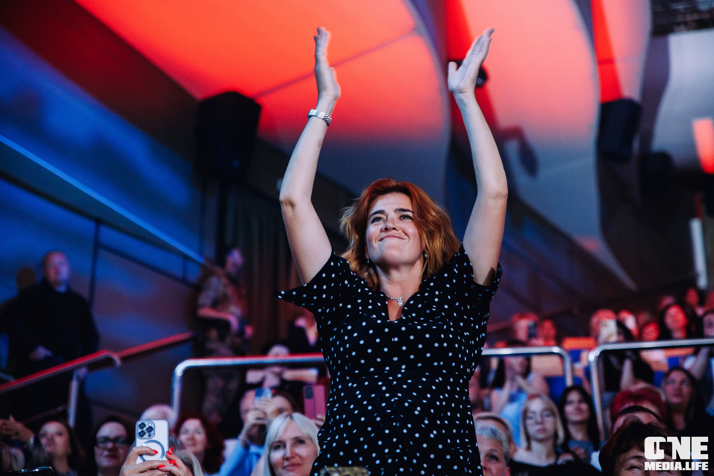 Фоторепортаж с концерта Эмина в Янтарь Холле. One Media Life: фоторепортажи, фотоотчеты с мероприятий и заведений