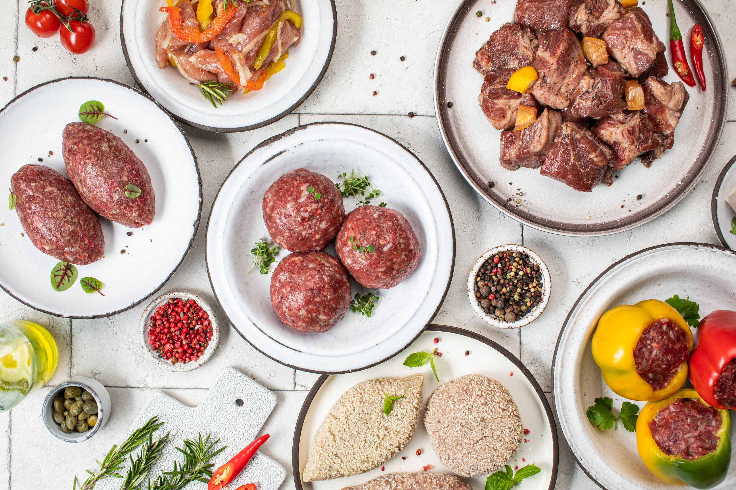 Афина супермаркет — съемка каталога готовых салатов и мясных полуфабрикатов. Фудфотограф, фудстилист и сет дизайнер в Москве Алена Синицына