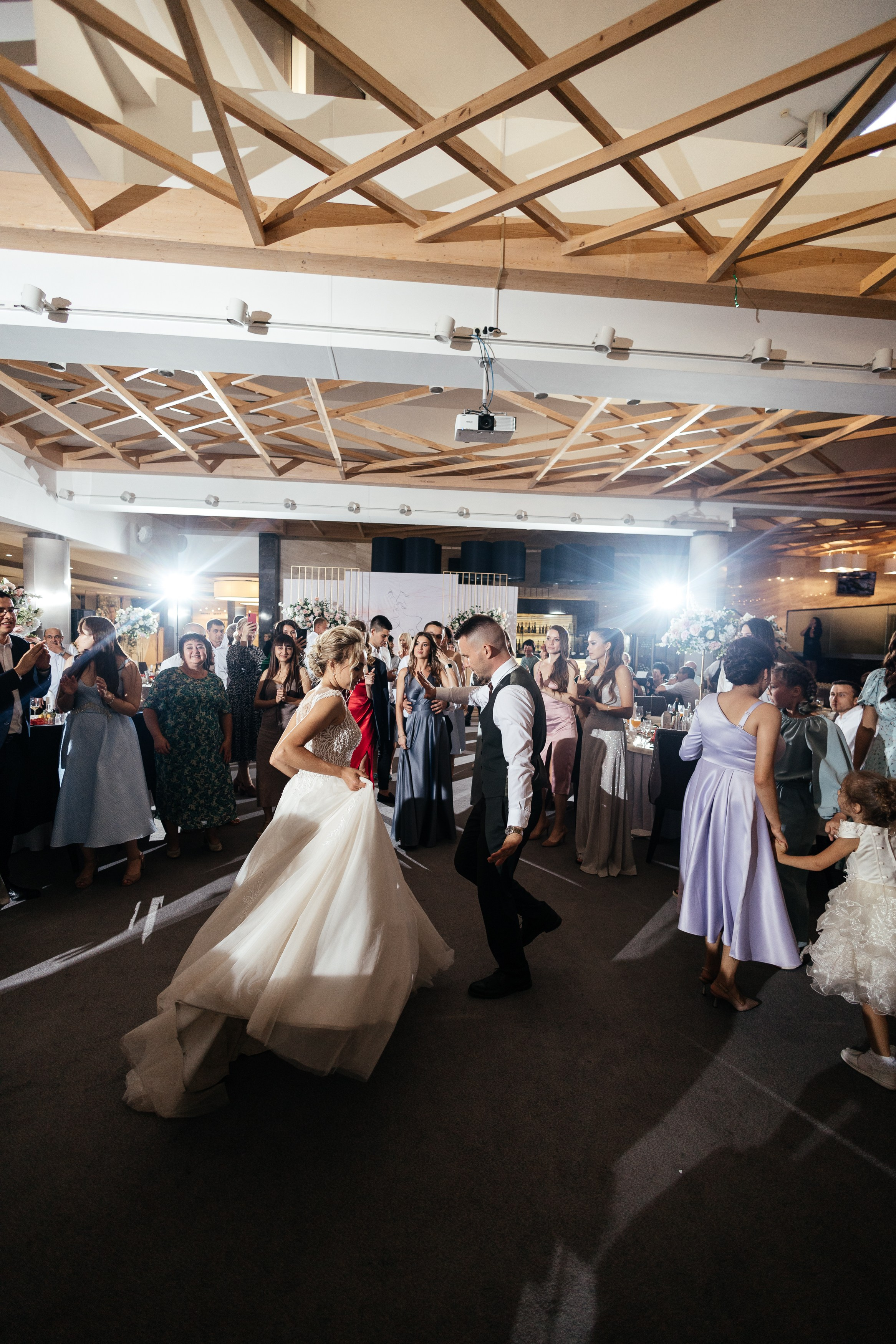 Свадебный фотограф Уфа — Руслан ГабдлисламовЖивые эмоции, красивые кадры, воспоминания на всю жизнь.Работаю по всей Республике Башкортоста. Свадебный фотограф Уфа Руслан Габдлисламов