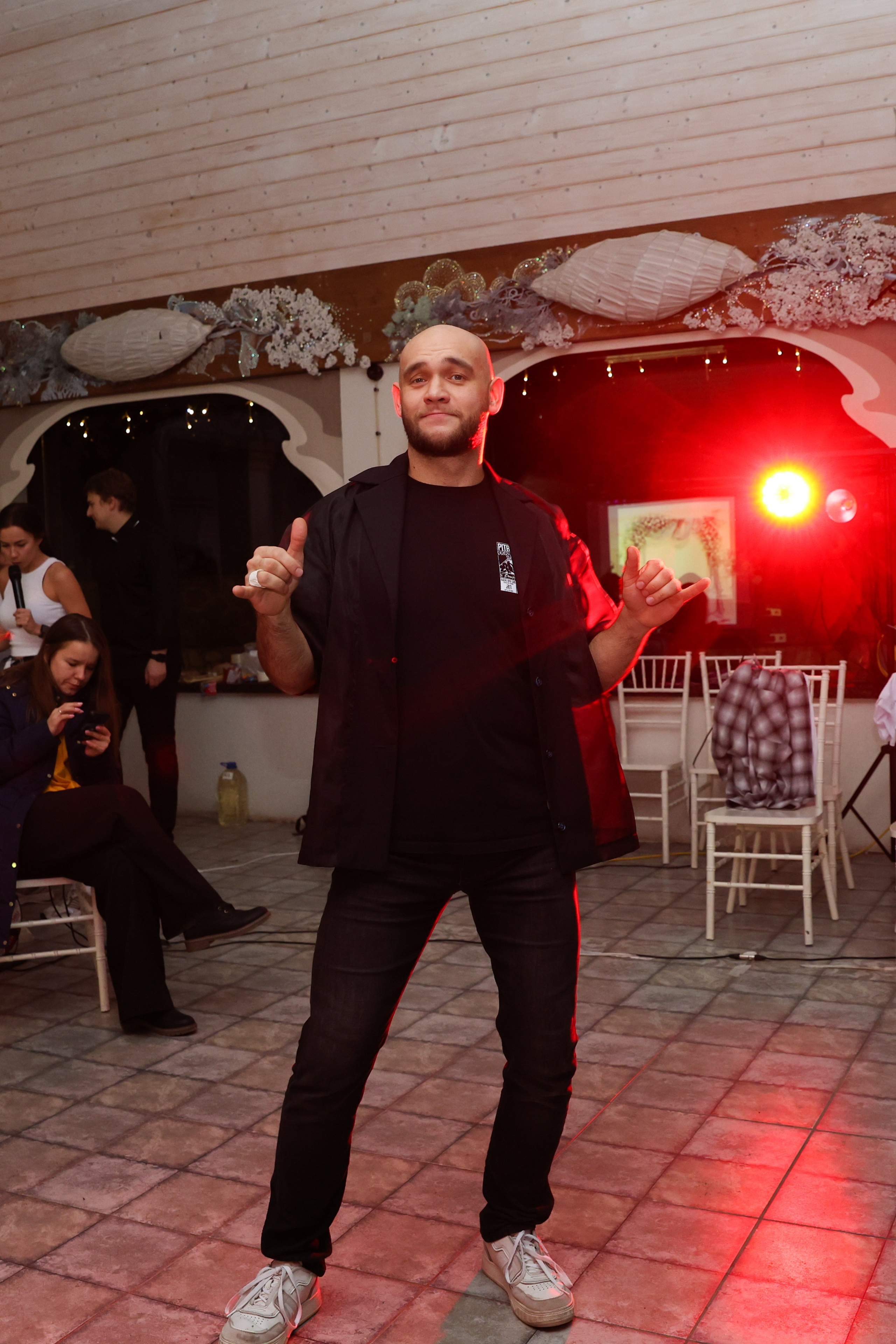 Тиндер смена в лагере для взрослых «Изи». Фотограф Дарья Попова